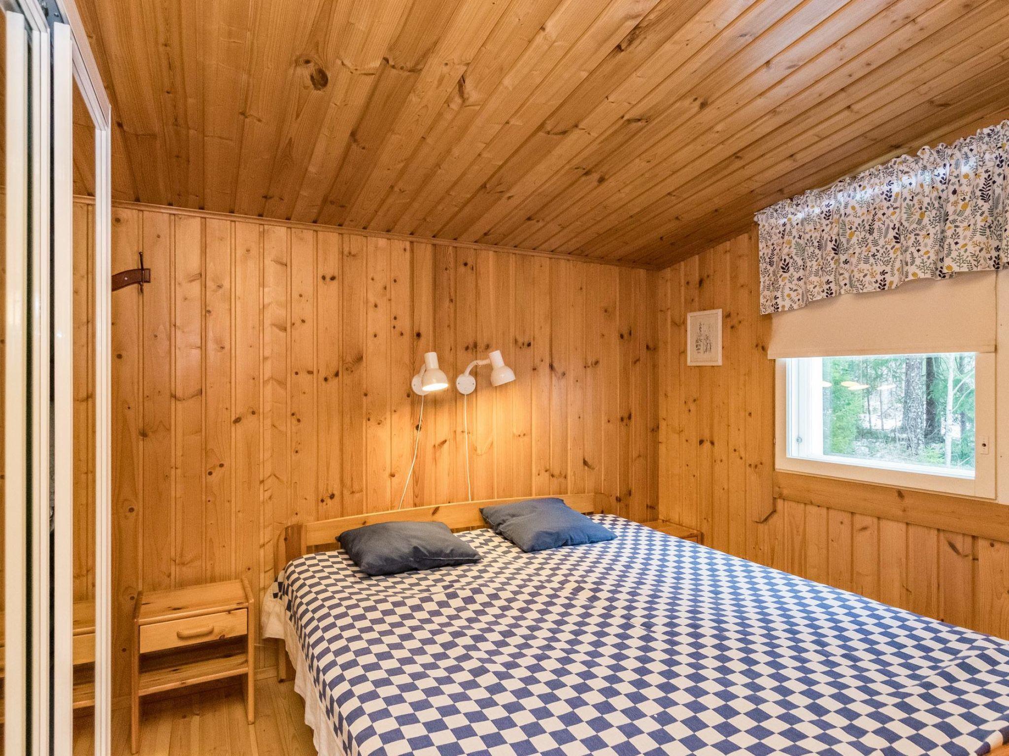 Foto 16 - Casa de 2 habitaciones en Pertunmaa con sauna