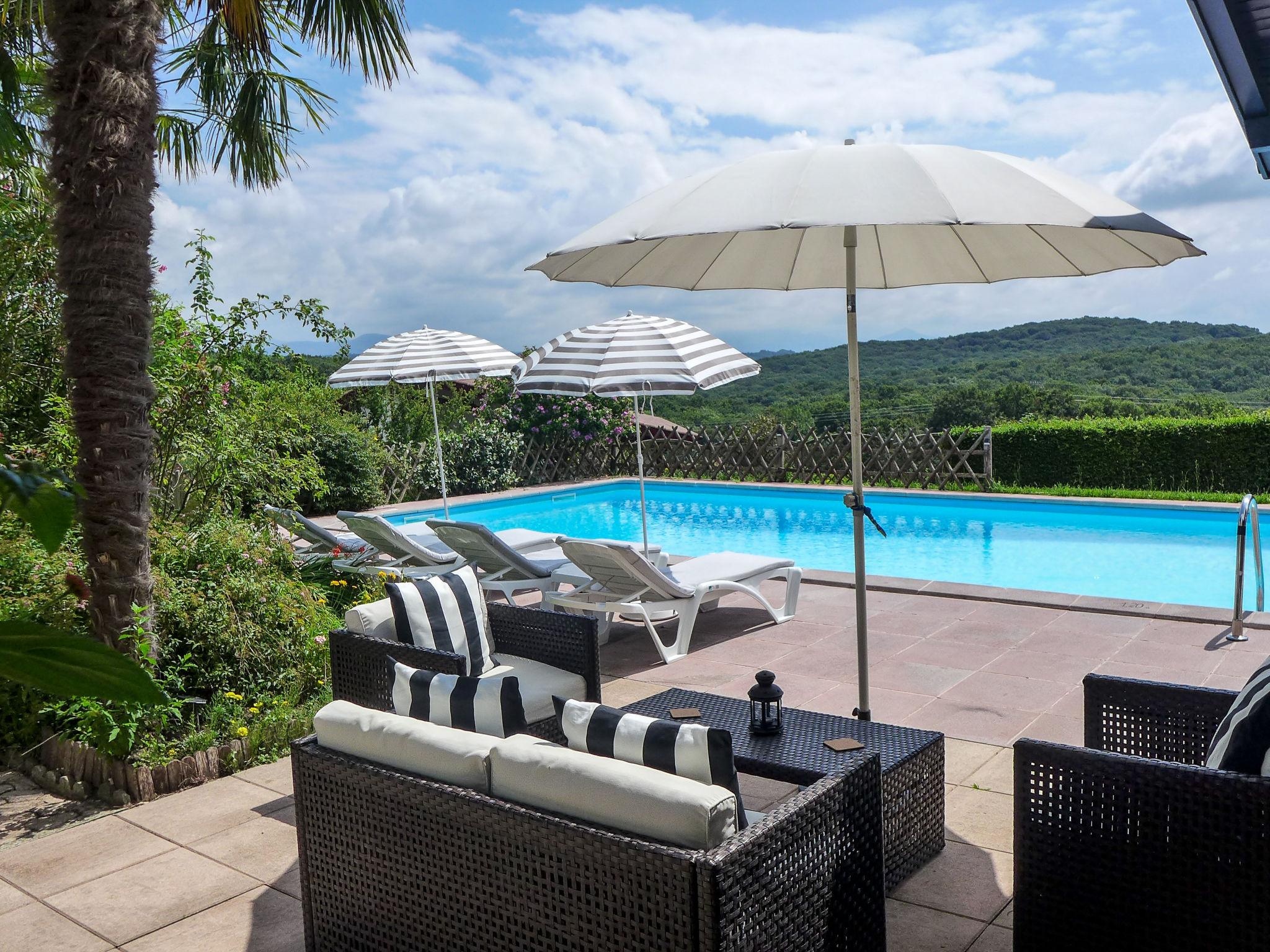 Photo 35 - Maison de 6 chambres à Urcuit avec piscine privée et jardin