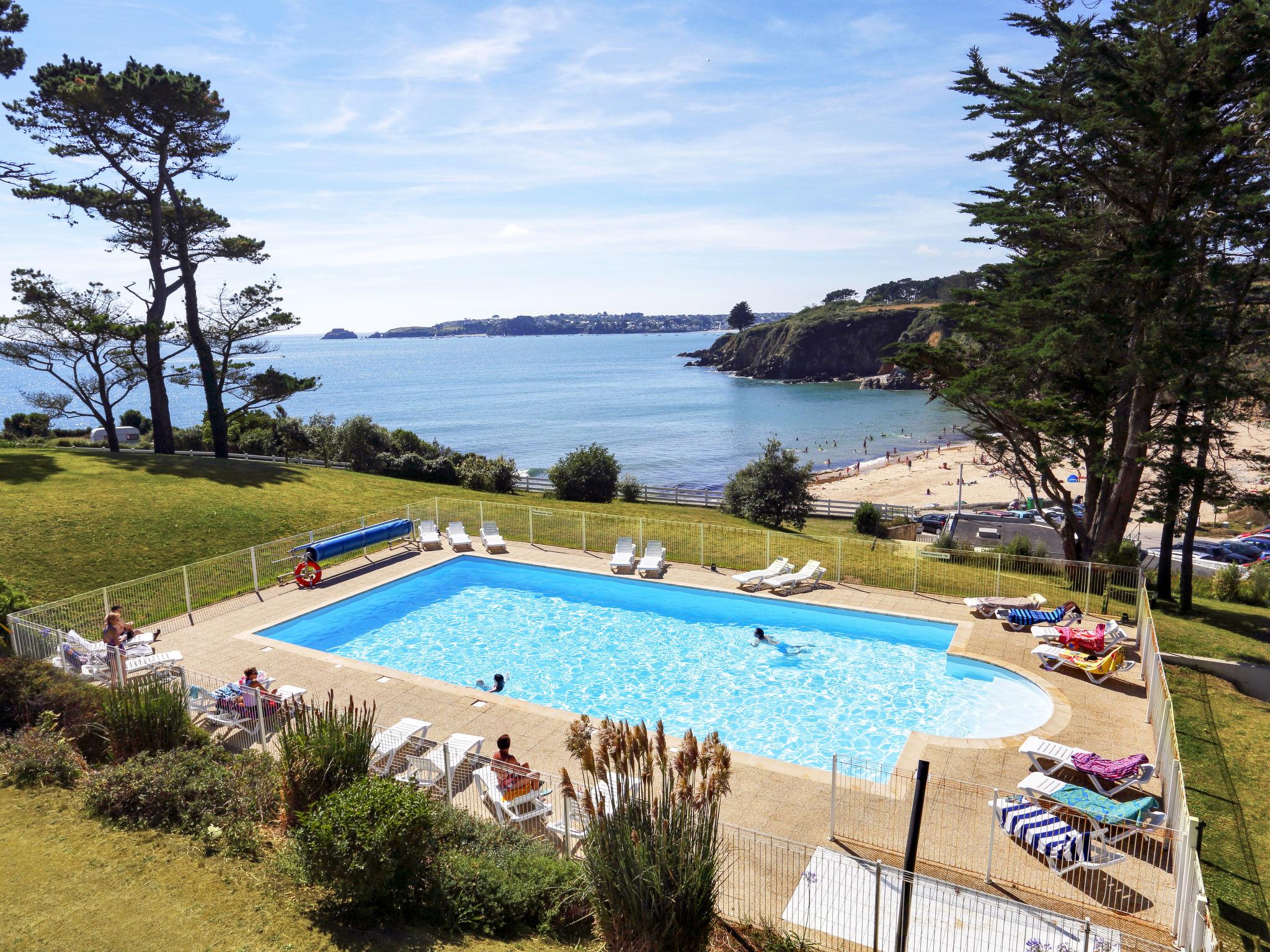 Foto 1 - Casa de 3 quartos em Locmaria-Plouzané com piscina e vistas do mar