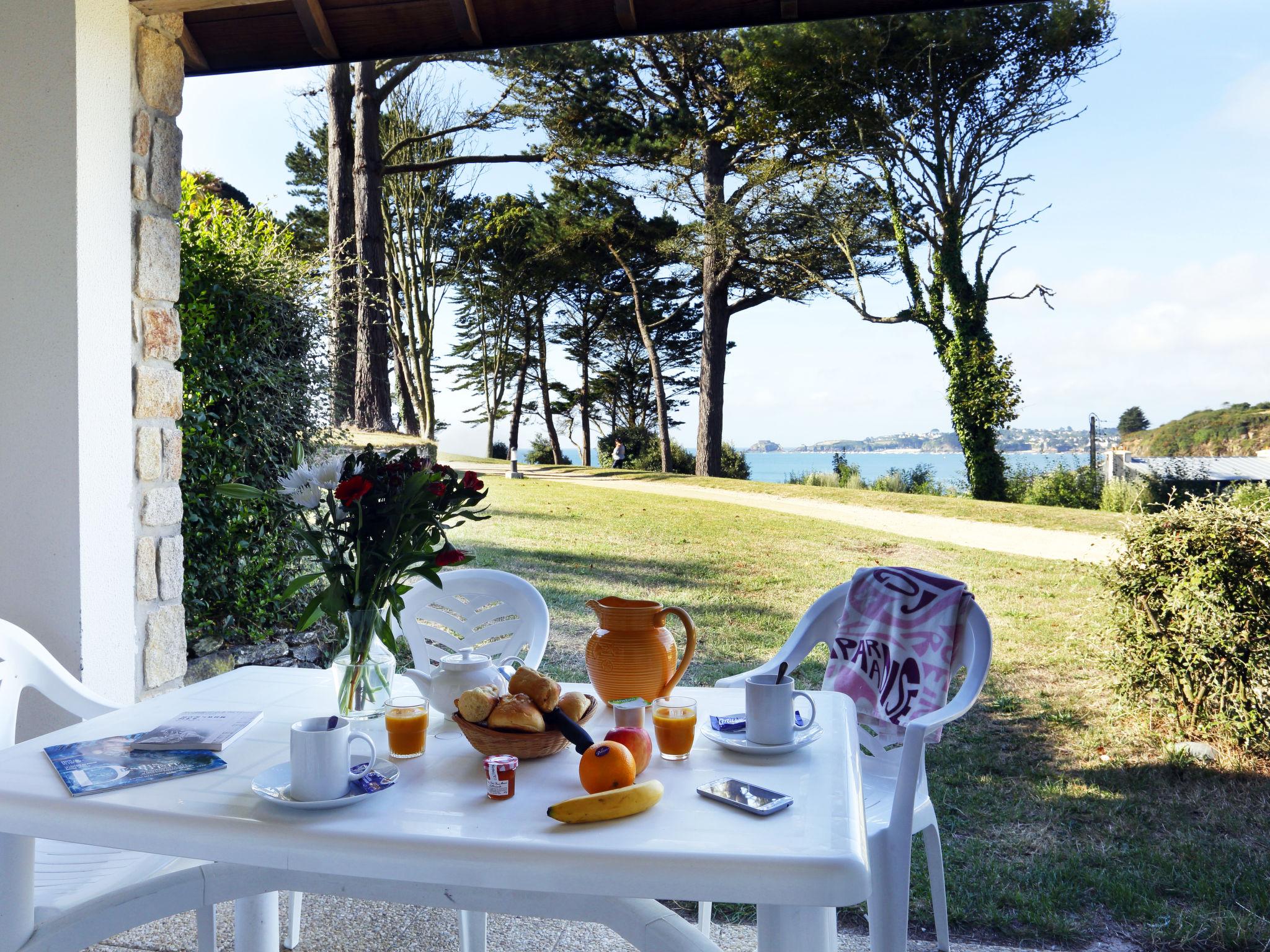 Photo 2 - Appartement de 1 chambre à Locmaria-Plouzané avec piscine et vues à la mer