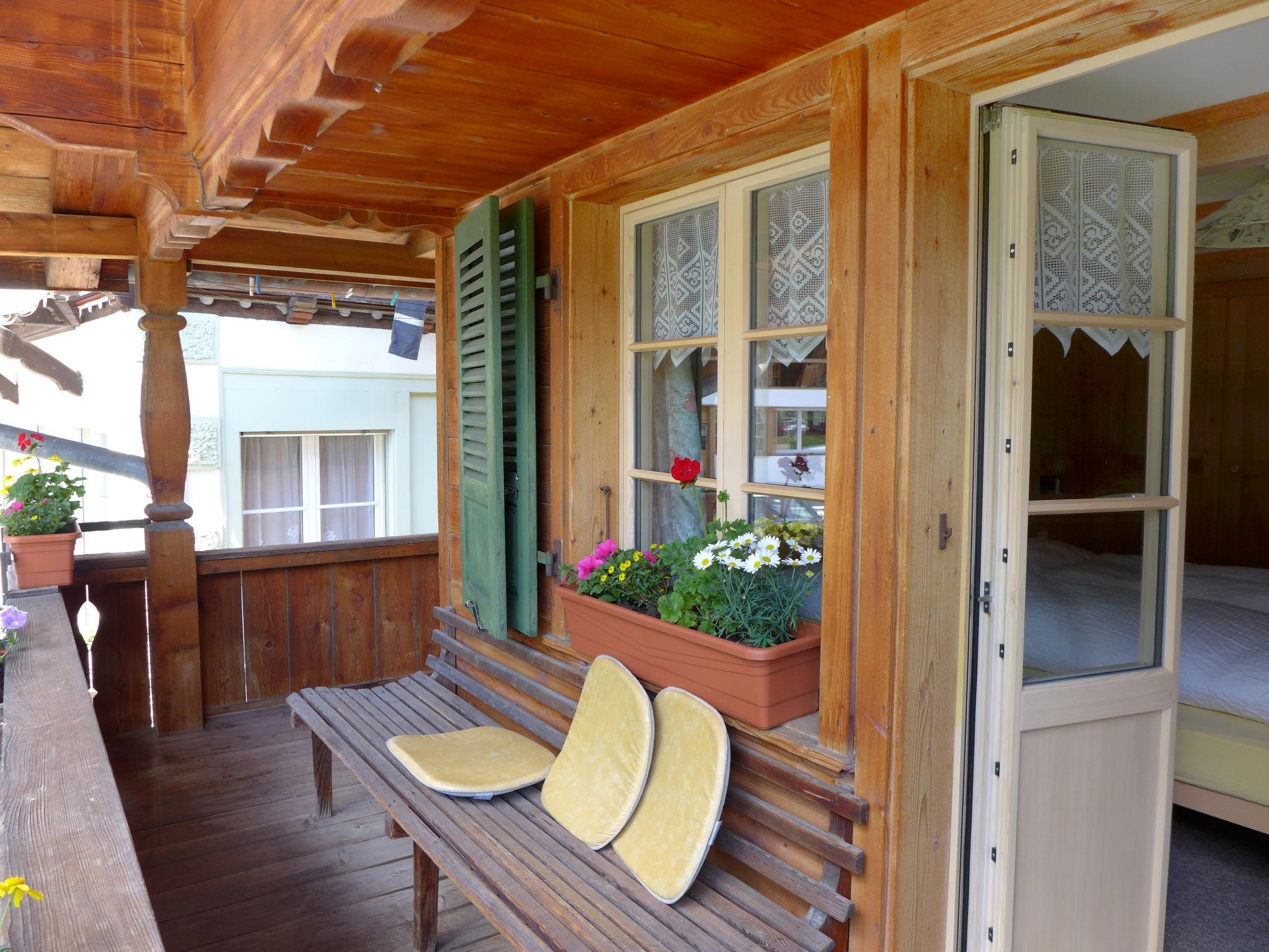 Photo 2 - Appartement de 2 chambres à Lauterbrunnen avec vues sur la montagne