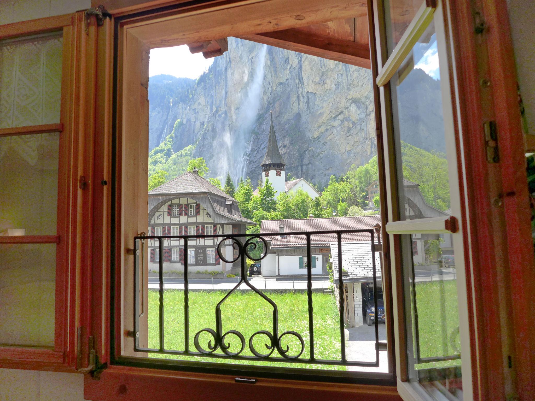 Foto 11 - Apartamento de 2 quartos em Lauterbrunnen com vista para a montanha