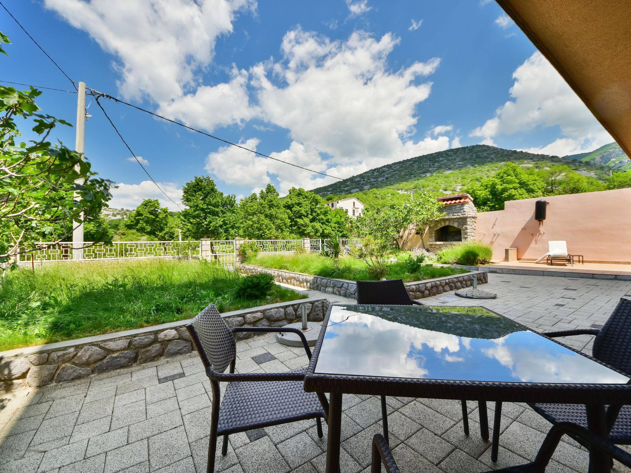 Photo 3 - Appartement de 2 chambres à Novi Vinodolski avec terrasse