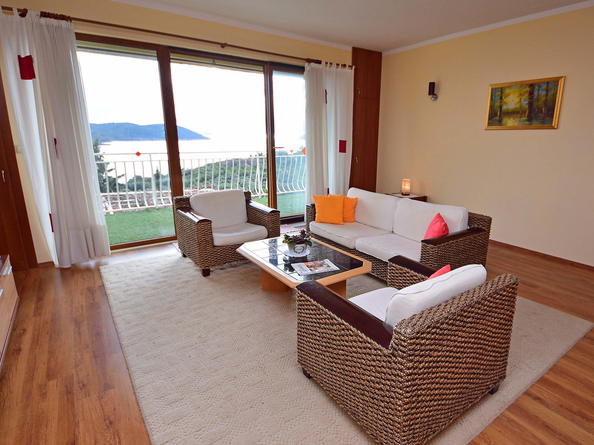 Photo 6 - 2 bedroom Apartment in Dubrovnik with swimming pool and sea view