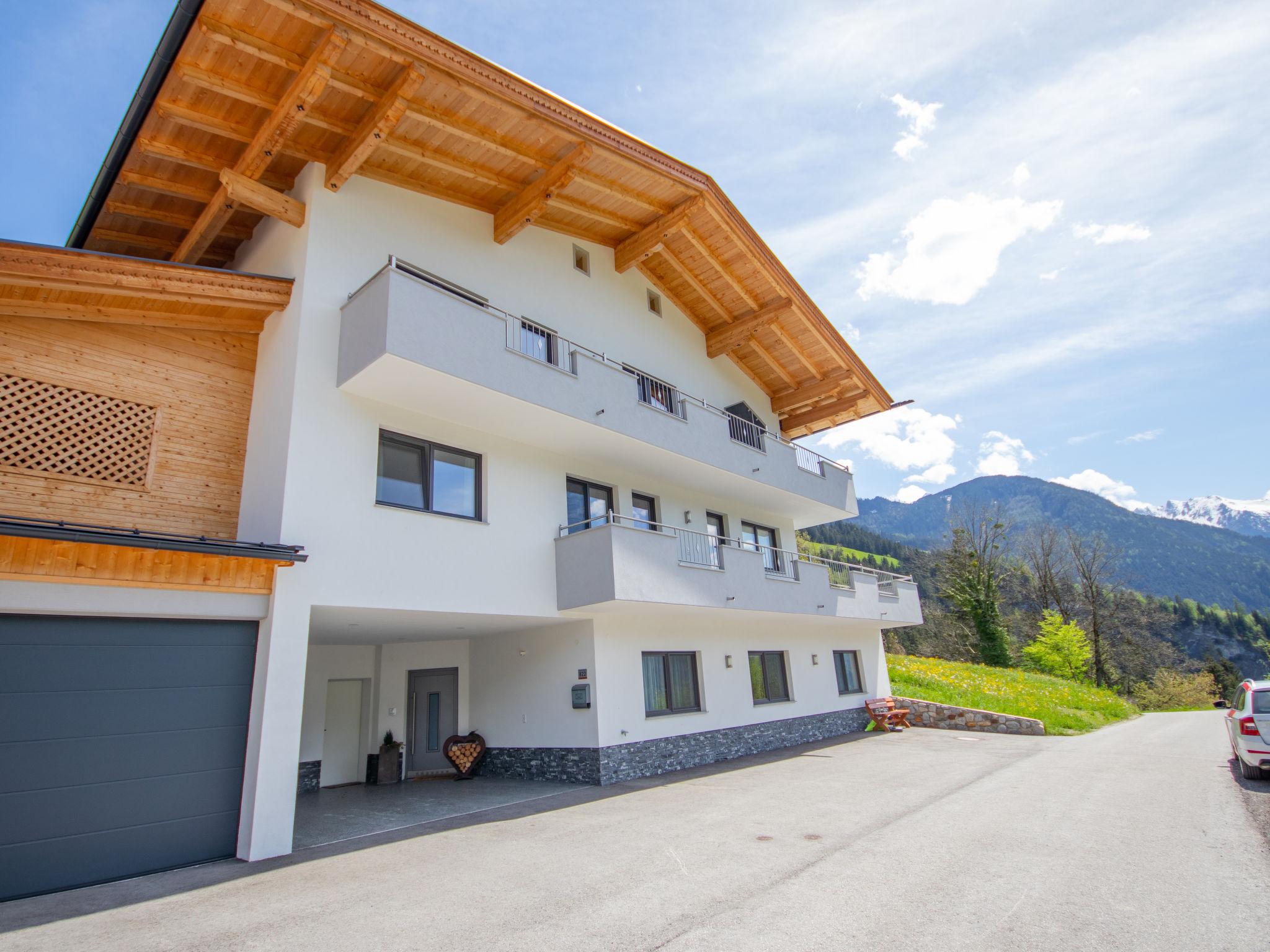 Foto 14 - Appartamento con 2 camere da letto a Ramsau im Zillertal con vista sulle montagne