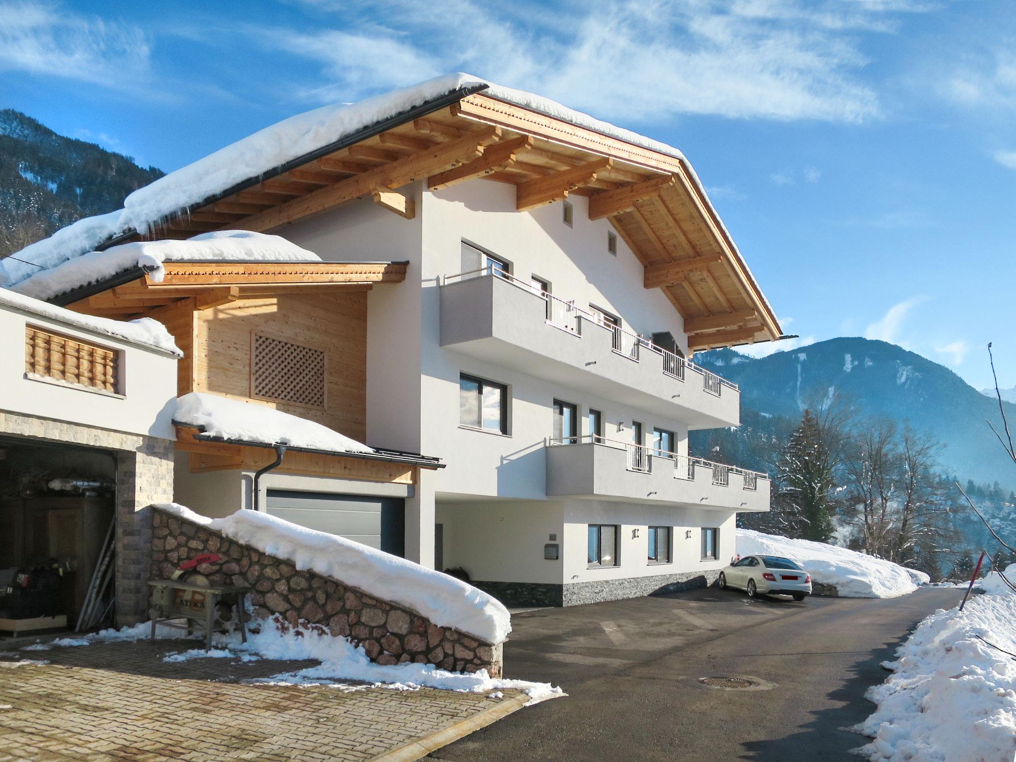 Foto 15 - Appartamento con 2 camere da letto a Ramsau im Zillertal con vista sulle montagne