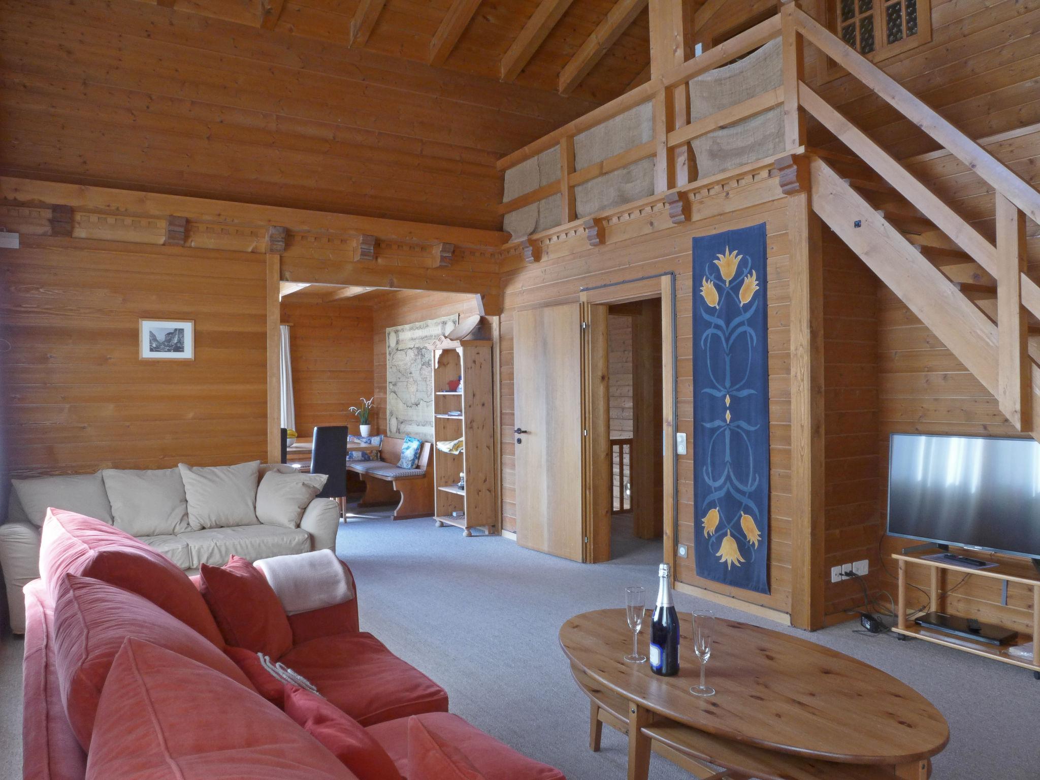 Photo 2 - Maison de 4 chambres à Lauterbrunnen avec jardin et terrasse