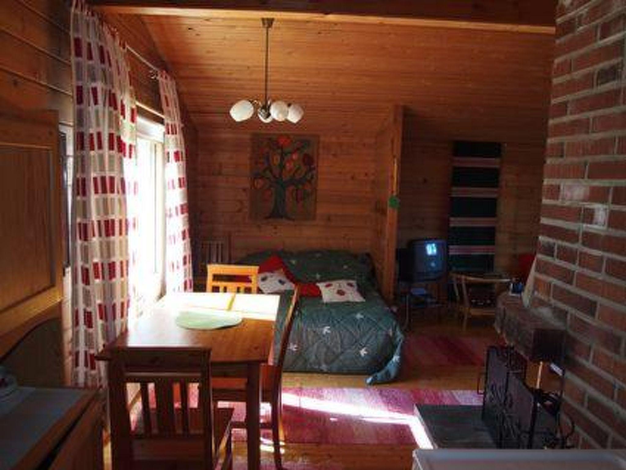 Photo 3 - Maison de 1 chambre à Pello avec sauna et vues sur la montagne