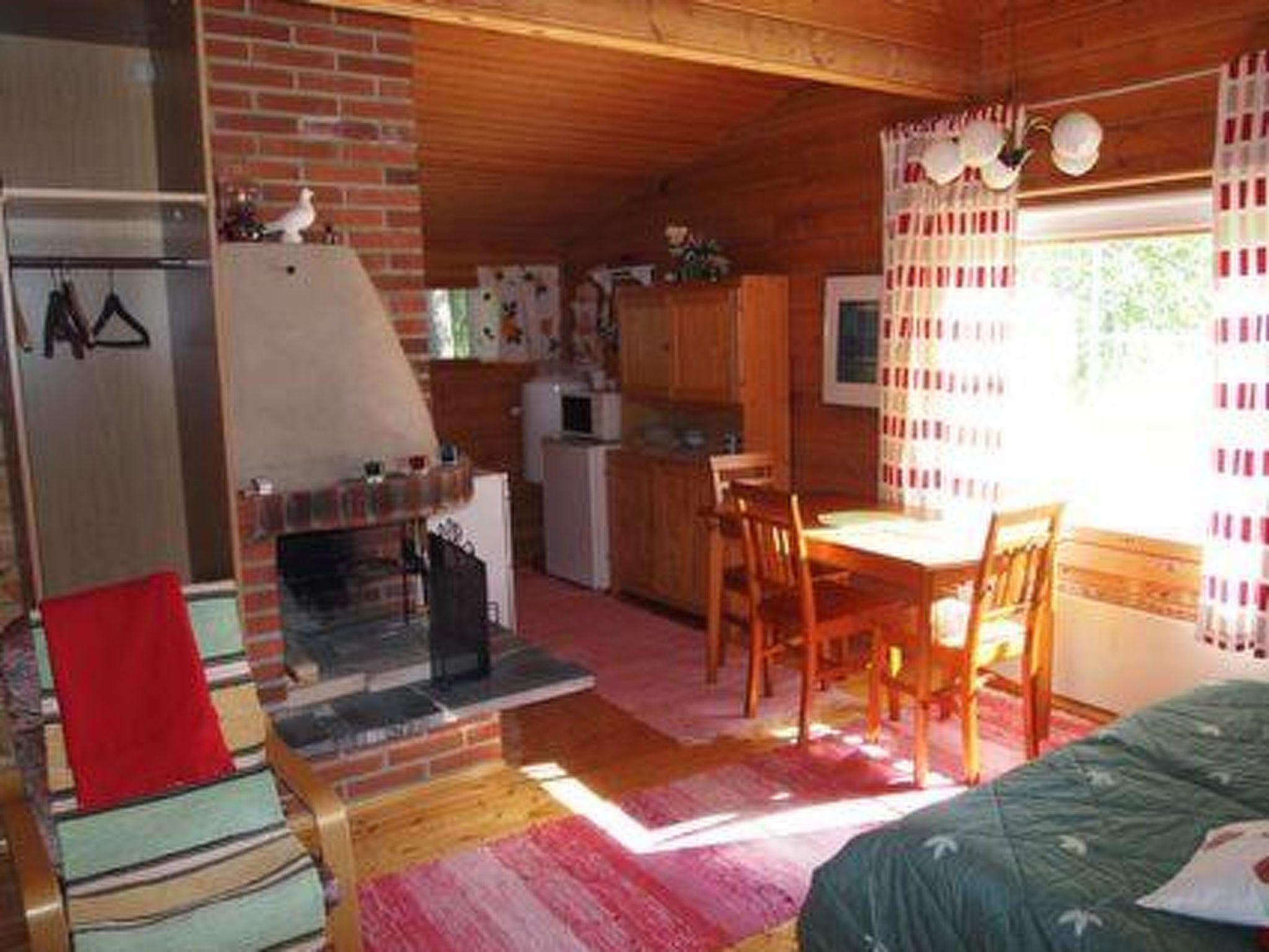 Foto 2 - Haus mit 1 Schlafzimmer in Pello mit sauna und blick auf die berge
