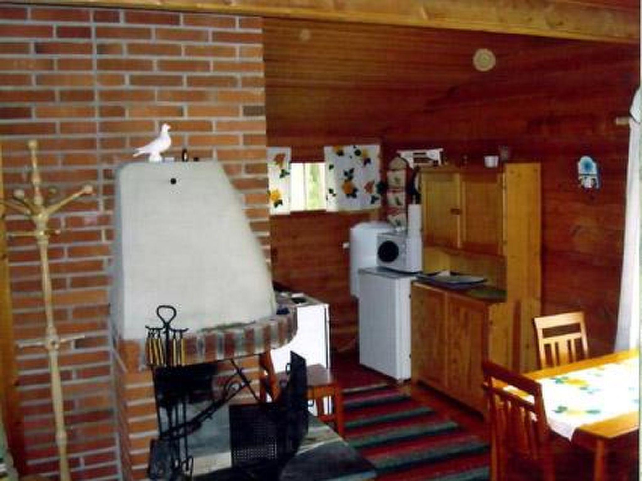 Foto 11 - Casa de 1 quarto em Pello com sauna e vista para a montanha