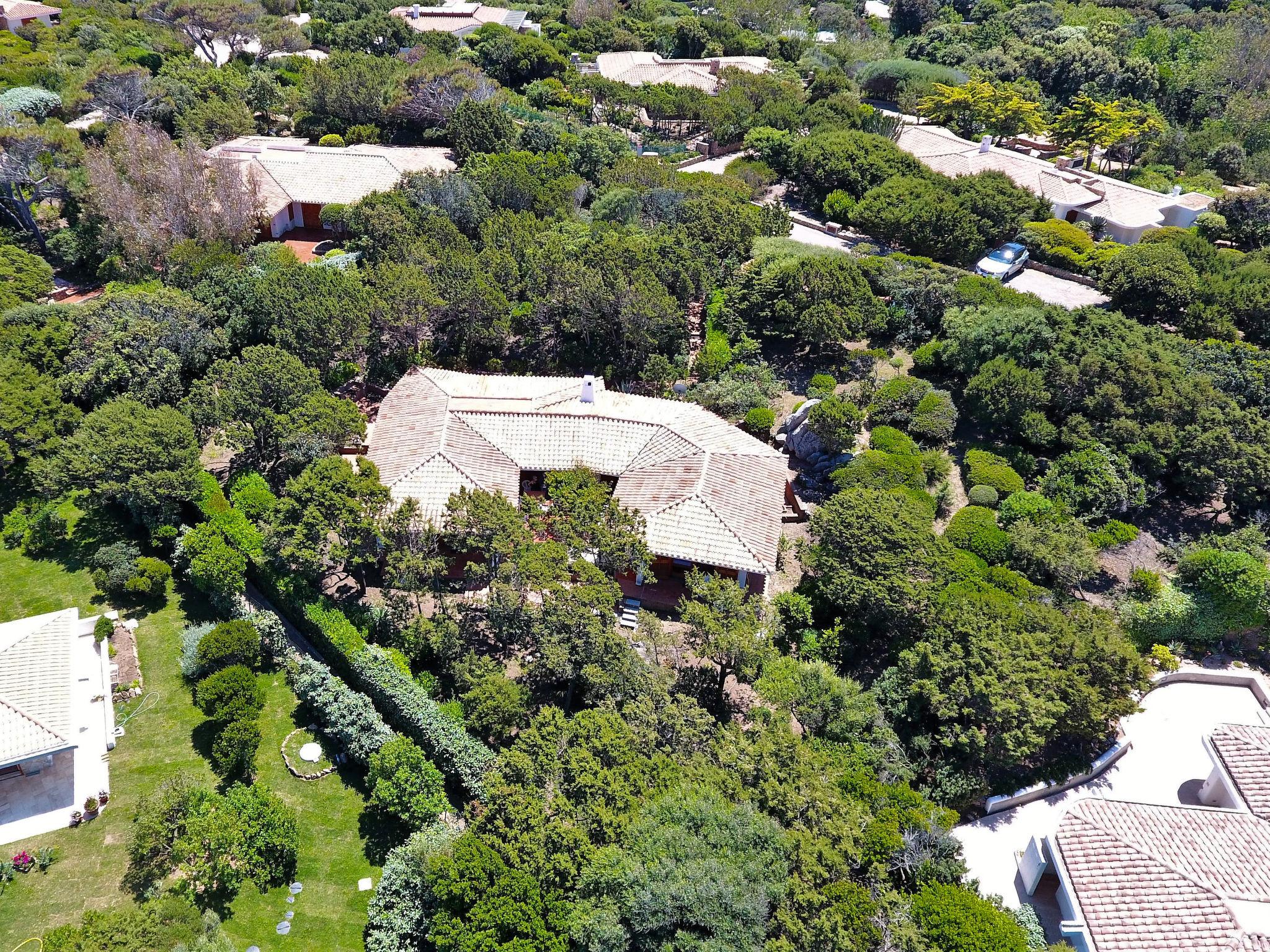 Photo 29 - Maison de 4 chambres à Aglientu avec jardin et vues à la mer