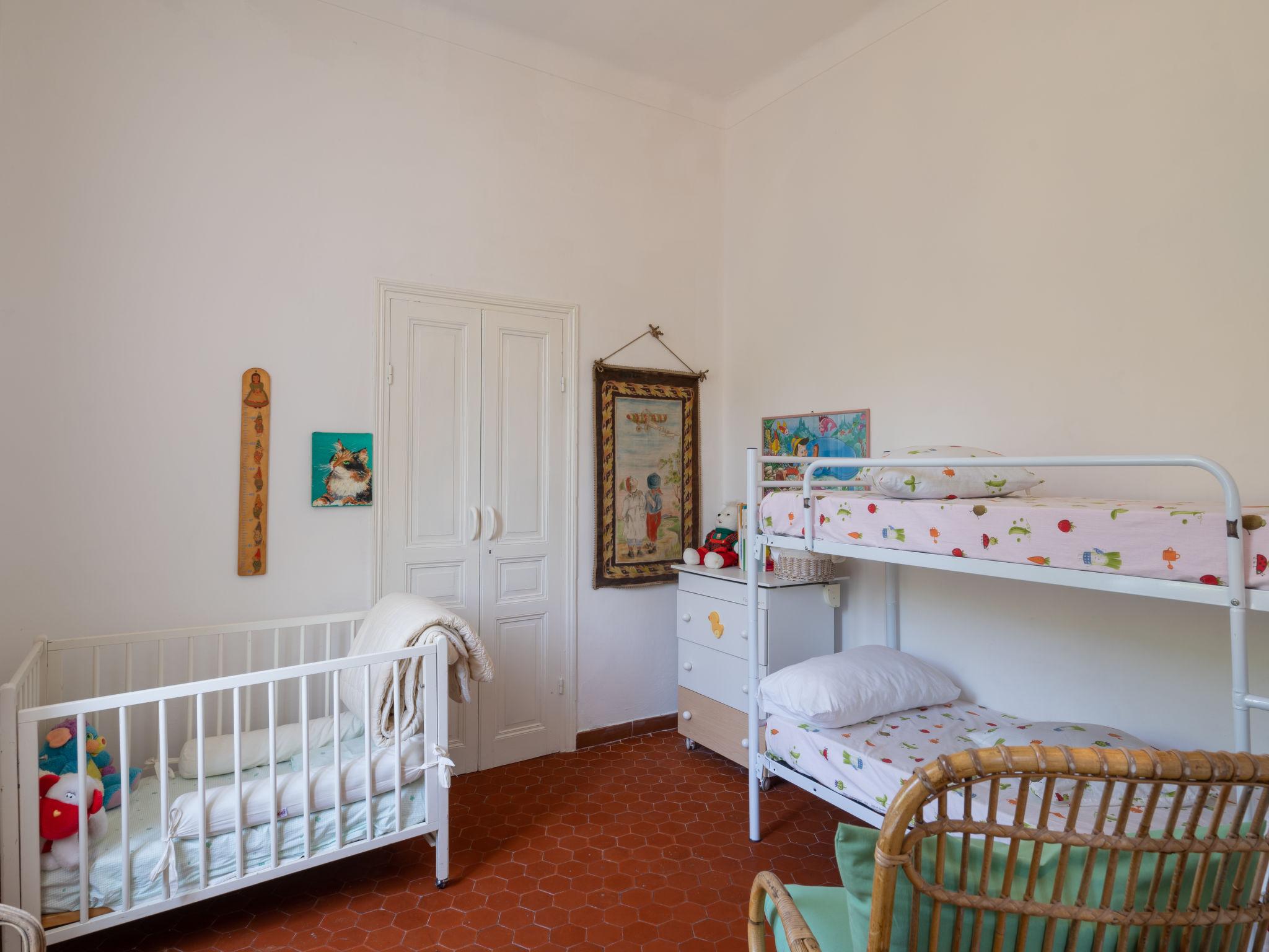 Foto 18 - Appartamento con 4 camere da letto a Prelà con giardino e terrazza