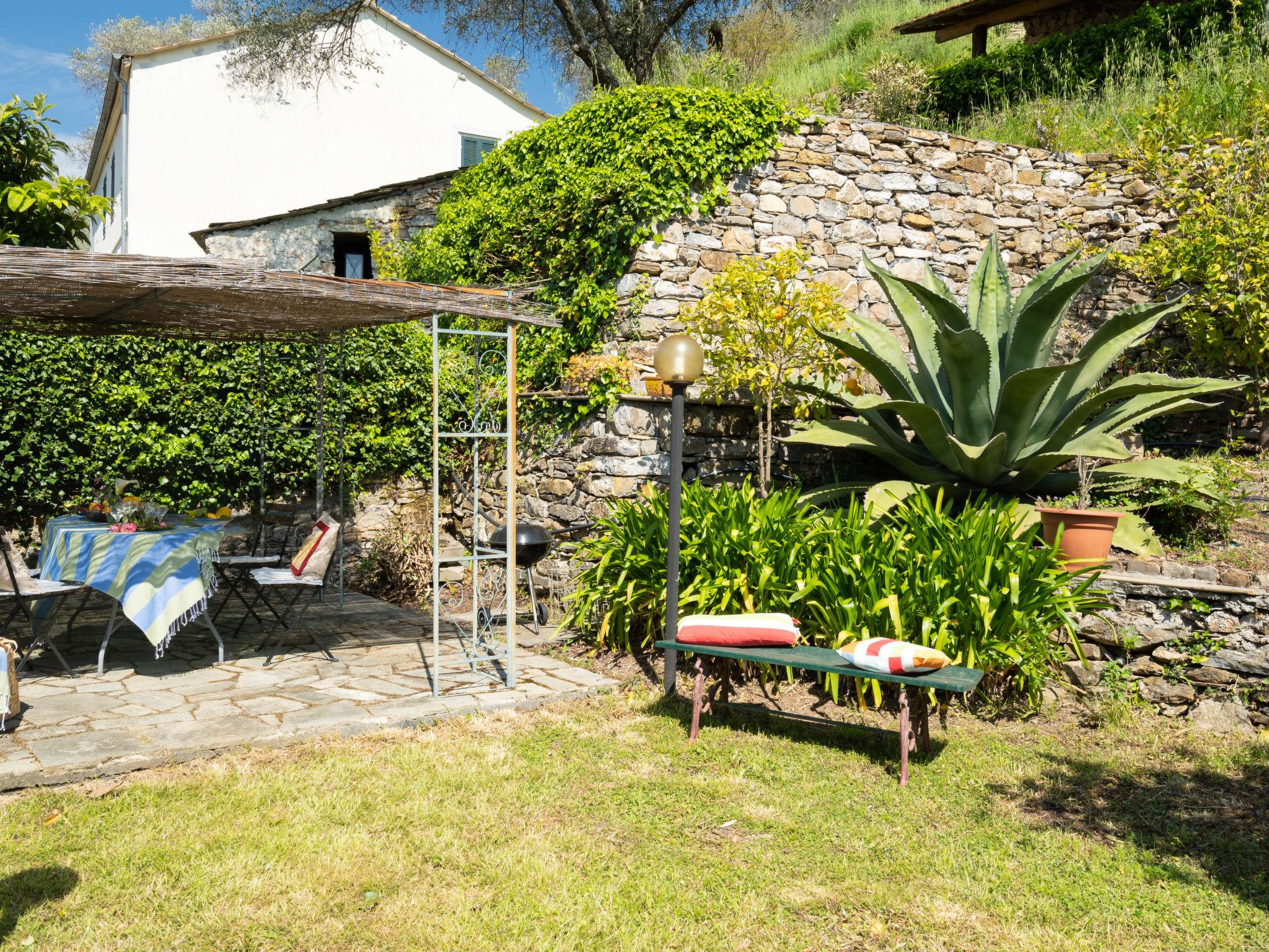 Foto 28 - Apartamento de 4 habitaciones en Prelà con jardín y terraza