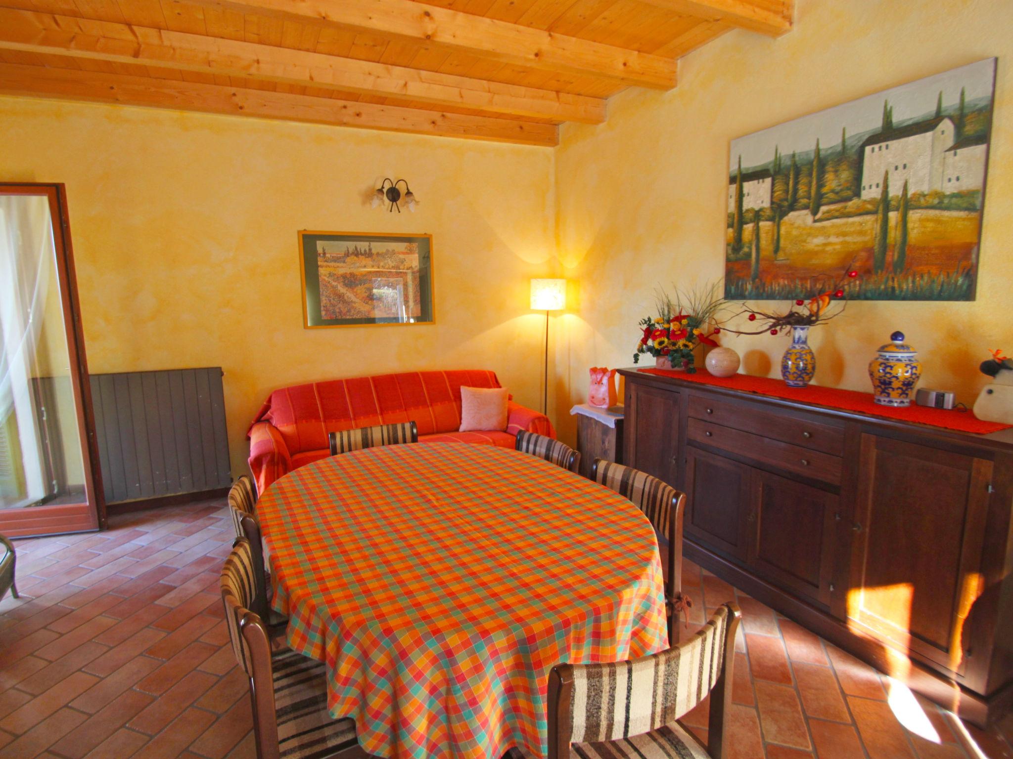 Foto 7 - Haus mit 1 Schlafzimmer in Castelveccana mit garten und blick auf die berge