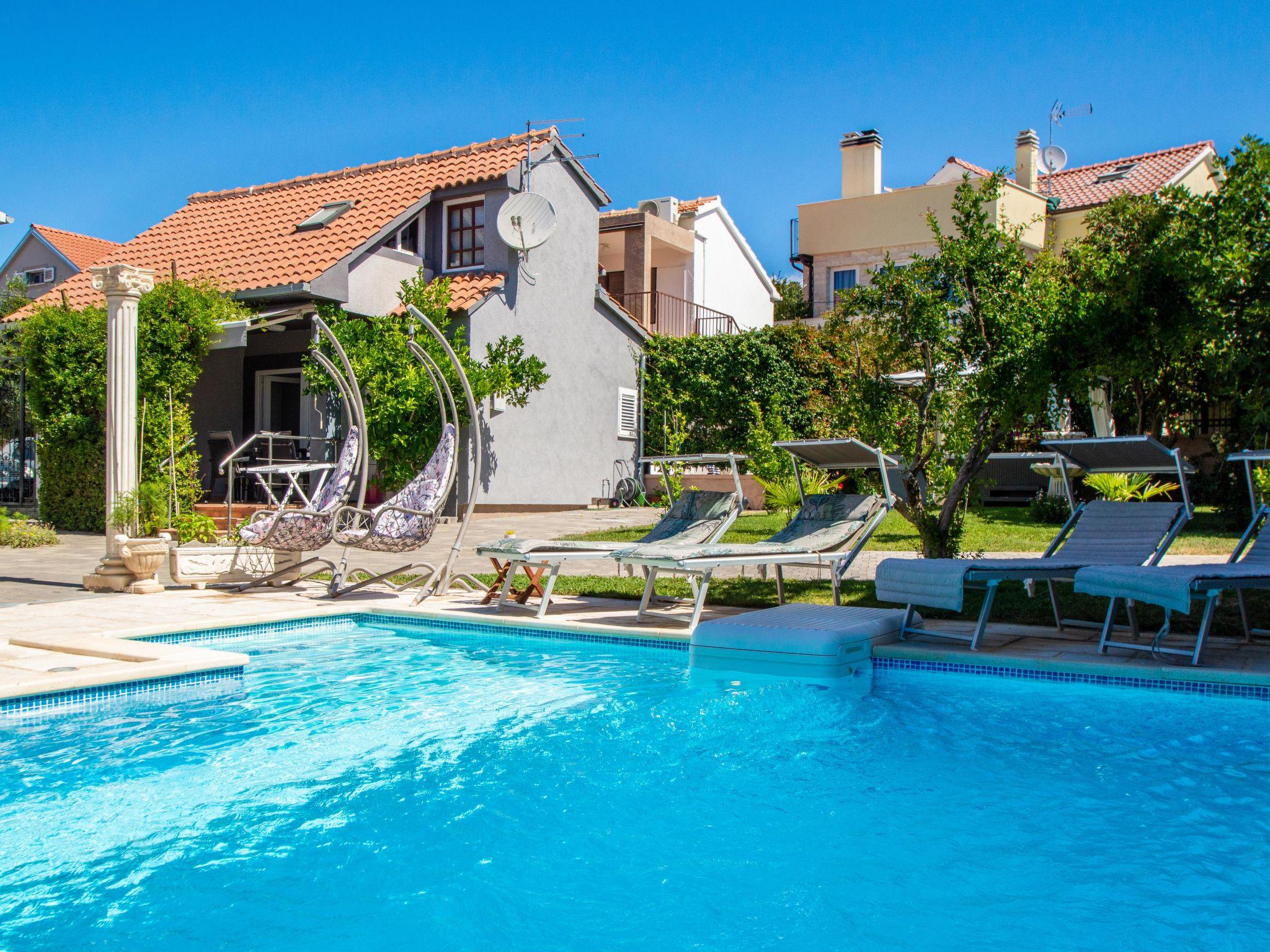 Photo 23 - Maison de 3 chambres à Tribunj avec piscine et terrasse