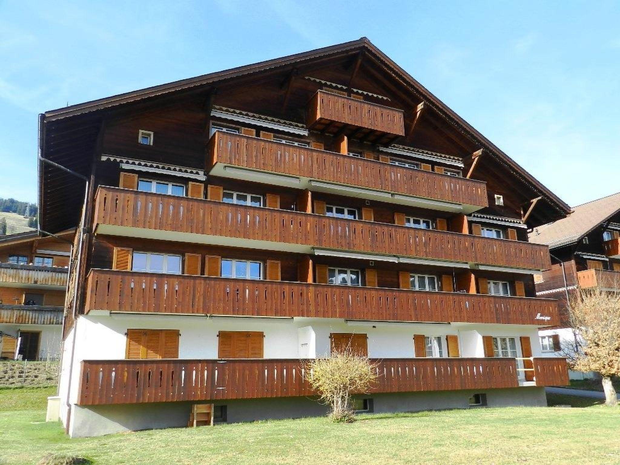 Photo 3 - 2 bedroom Apartment in Saanen