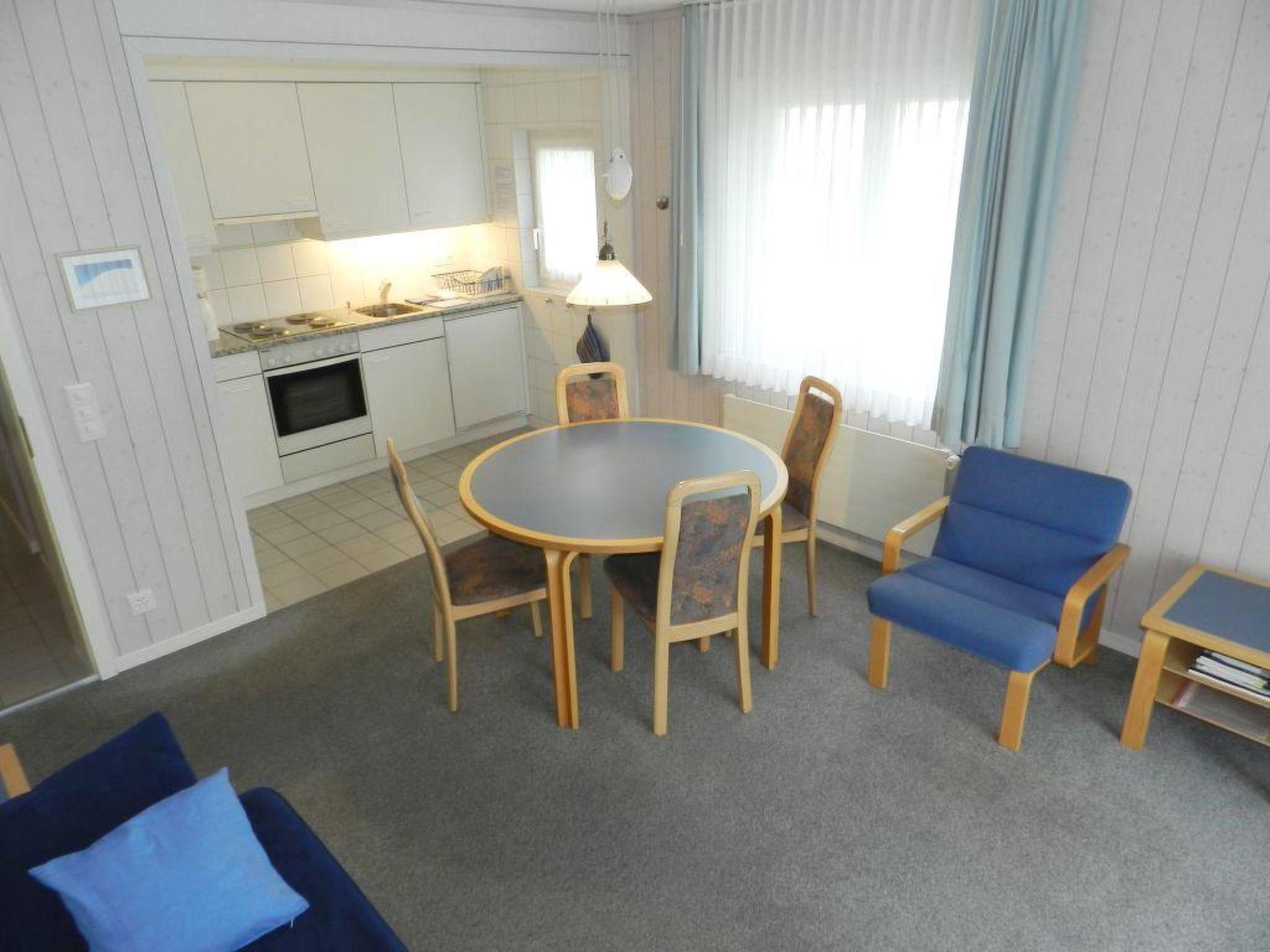 Foto 10 - Appartamento con 2 camere da letto a Saanen