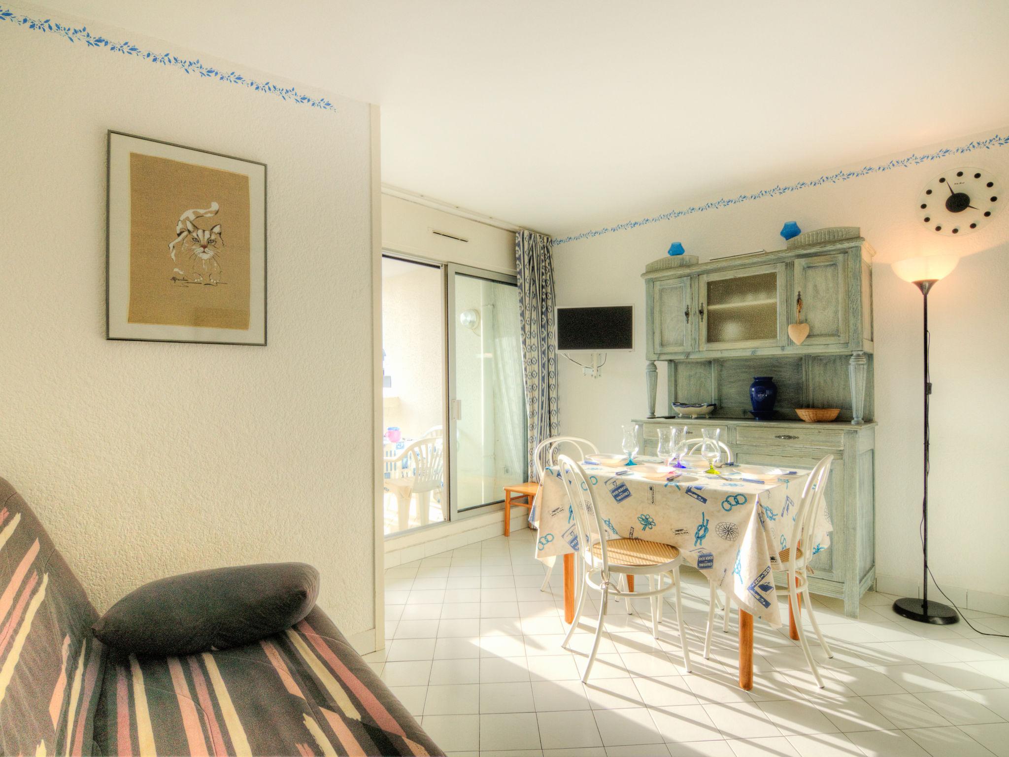 Foto 9 - Apartamento de 1 habitación en La Grande-Motte con terraza y vistas al mar