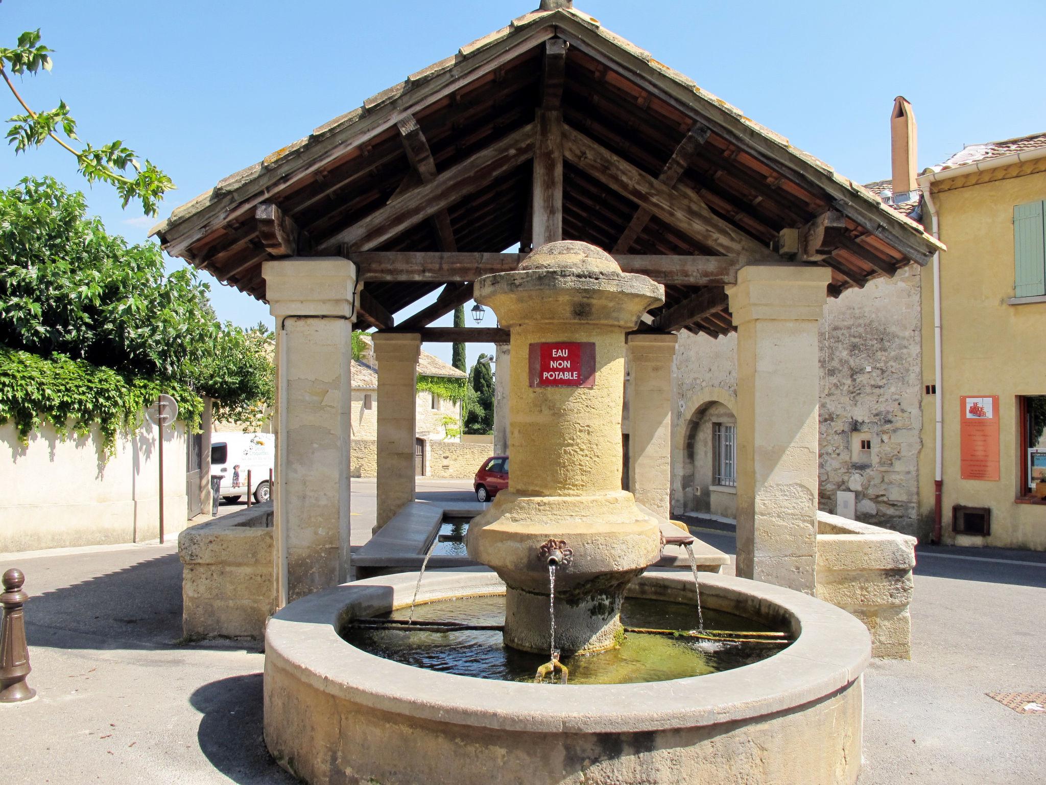 Foto 47 - Casa de 3 quartos em Pujaut com piscina privada e jardim