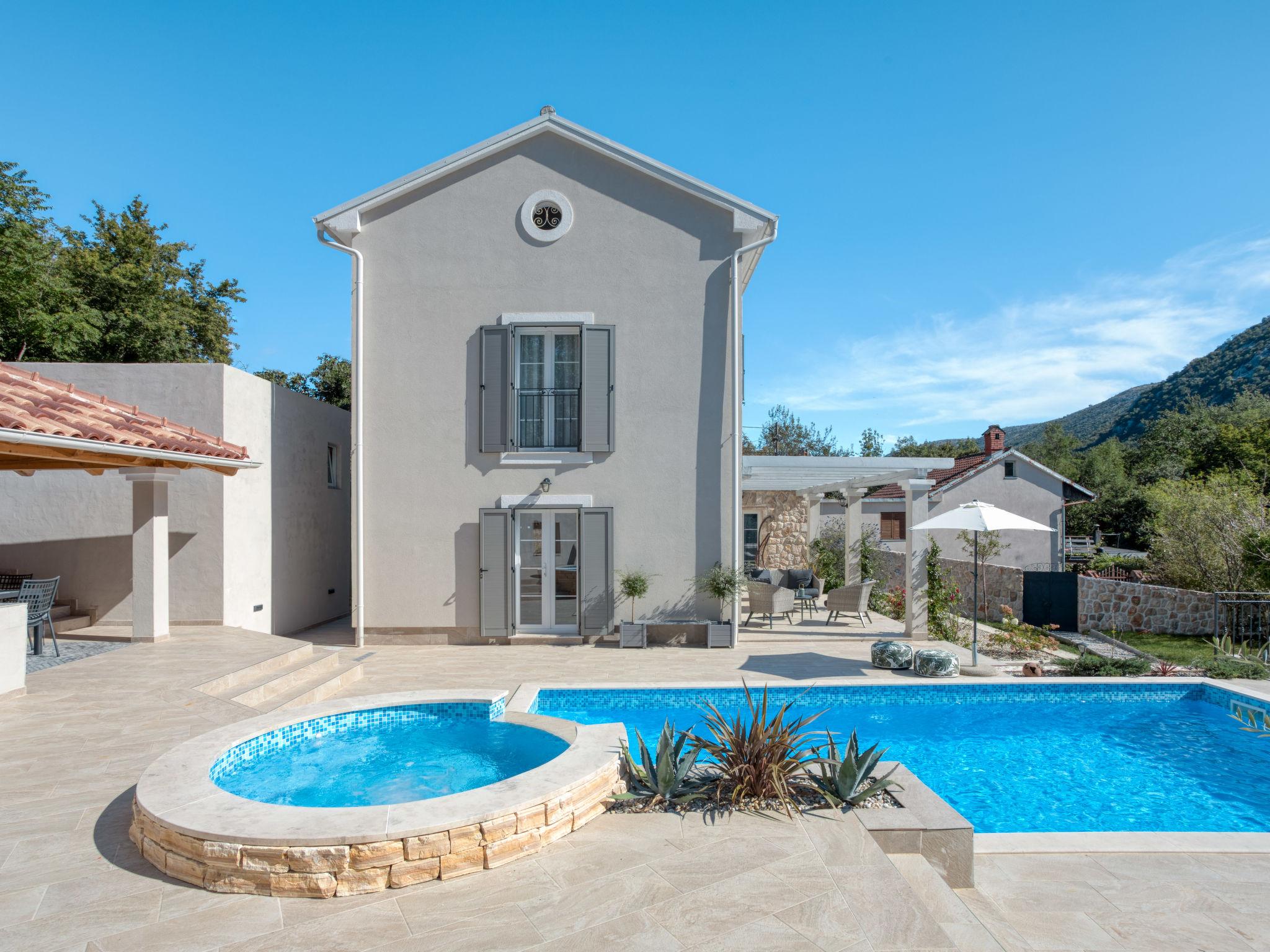 Photo 21 - Maison de 4 chambres à Vinodolska Općina avec piscine privée et jardin