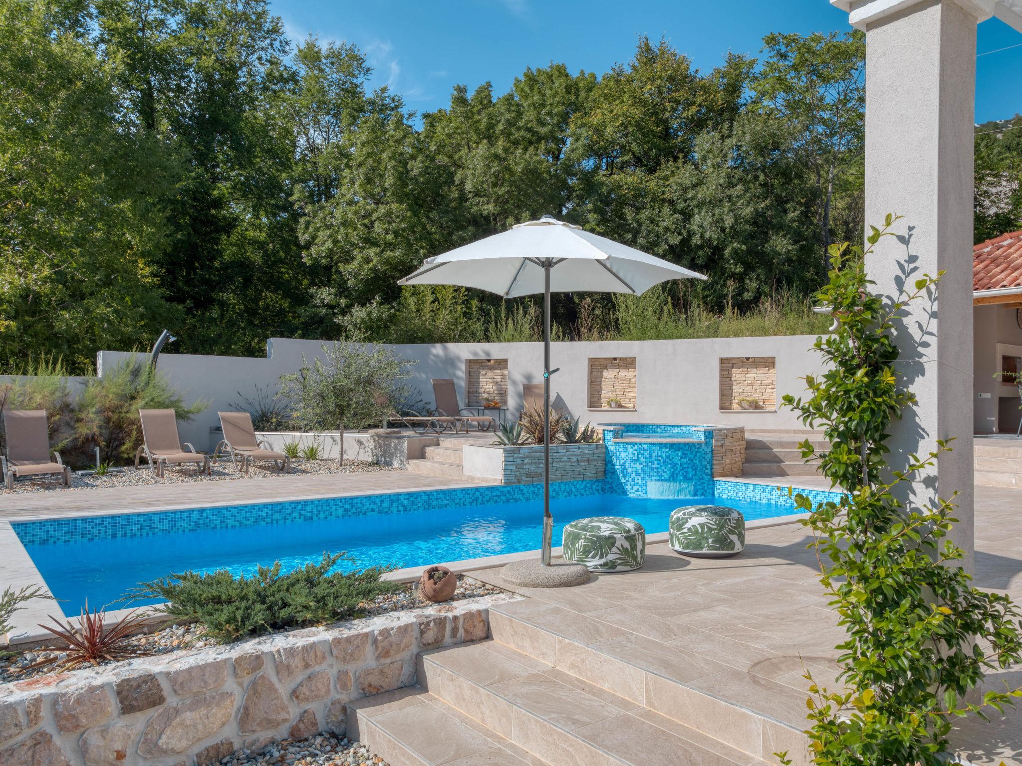 Photo 11 - Maison de 4 chambres à Vinodolska Općina avec piscine privée et vues à la mer