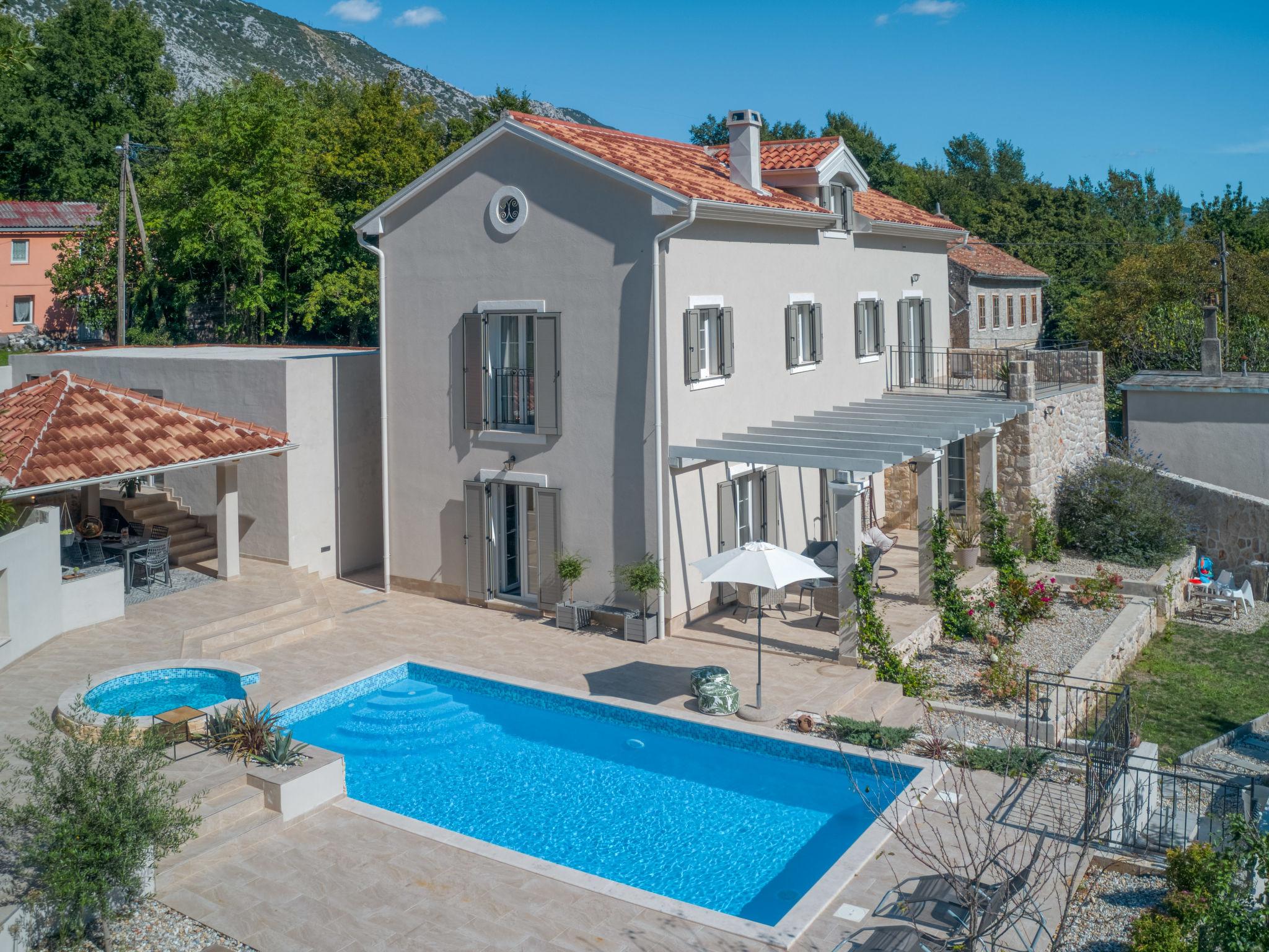 Foto 1 - Haus mit 4 Schlafzimmern in Vinodolska Općina mit privater pool und garten