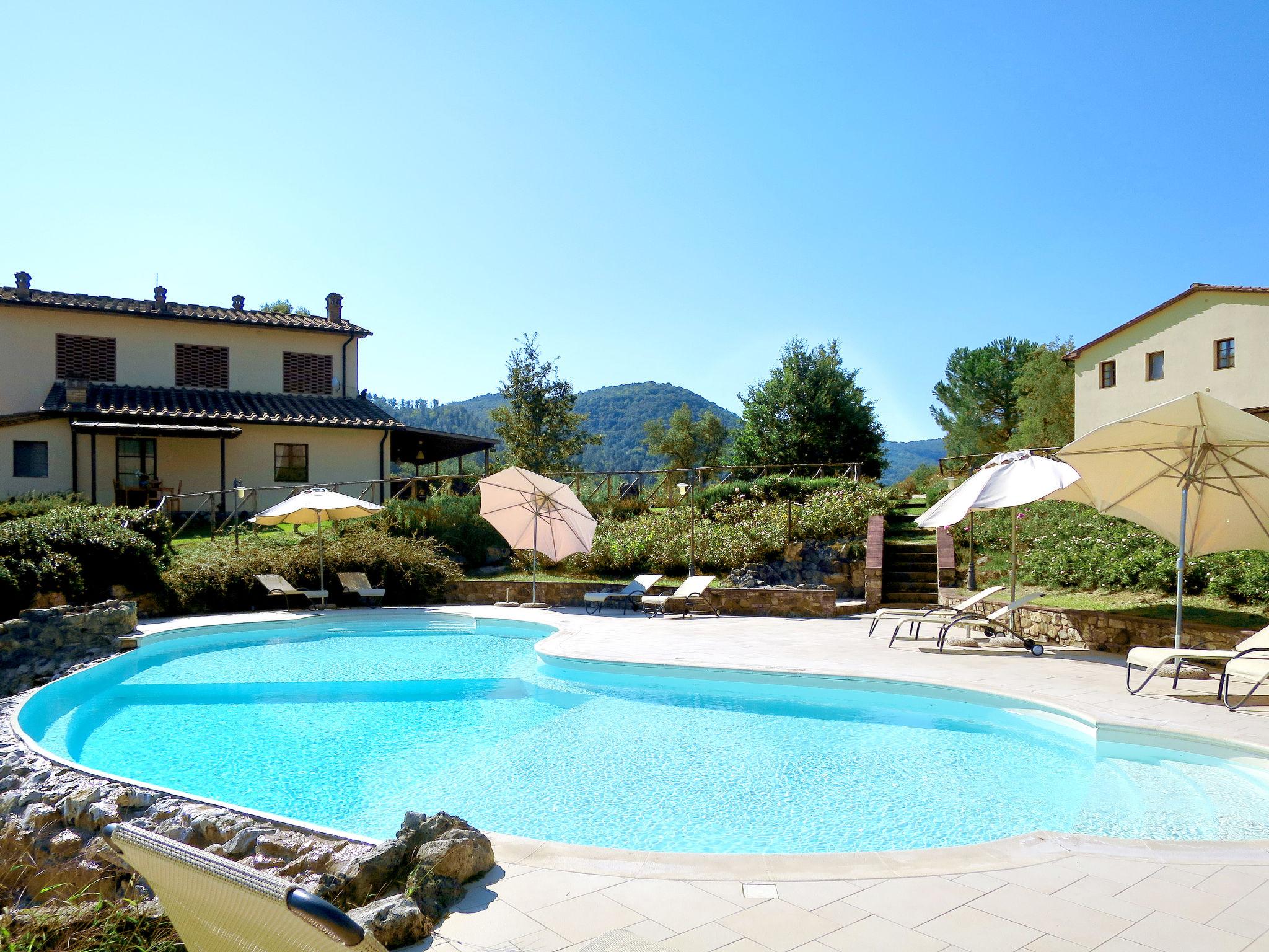 Foto 1 - Apartamento de 1 habitación en Gambassi Terme con piscina y jardín