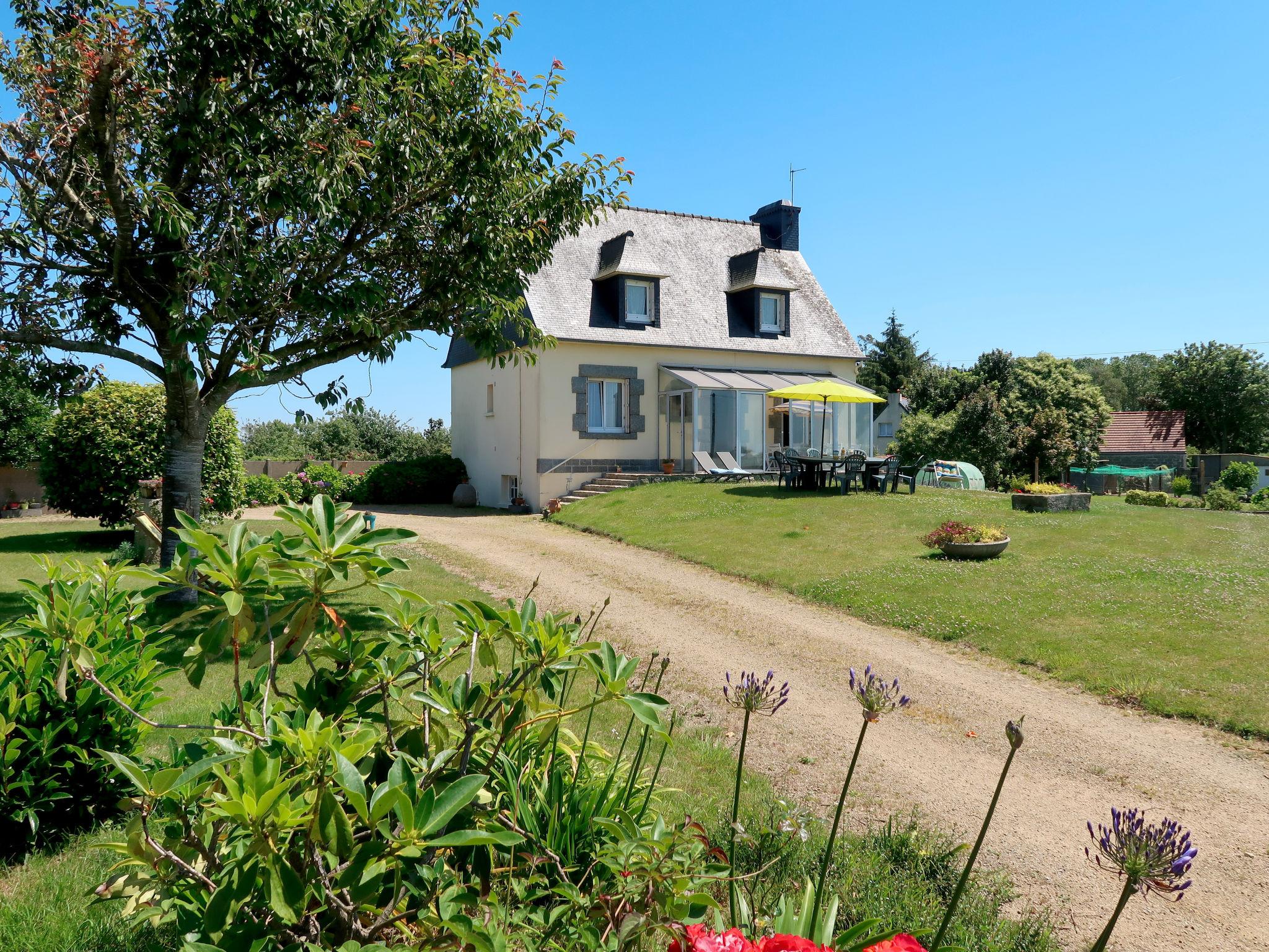 Foto 1 - Haus mit 3 Schlafzimmern in Kermaria-Sulard mit garten