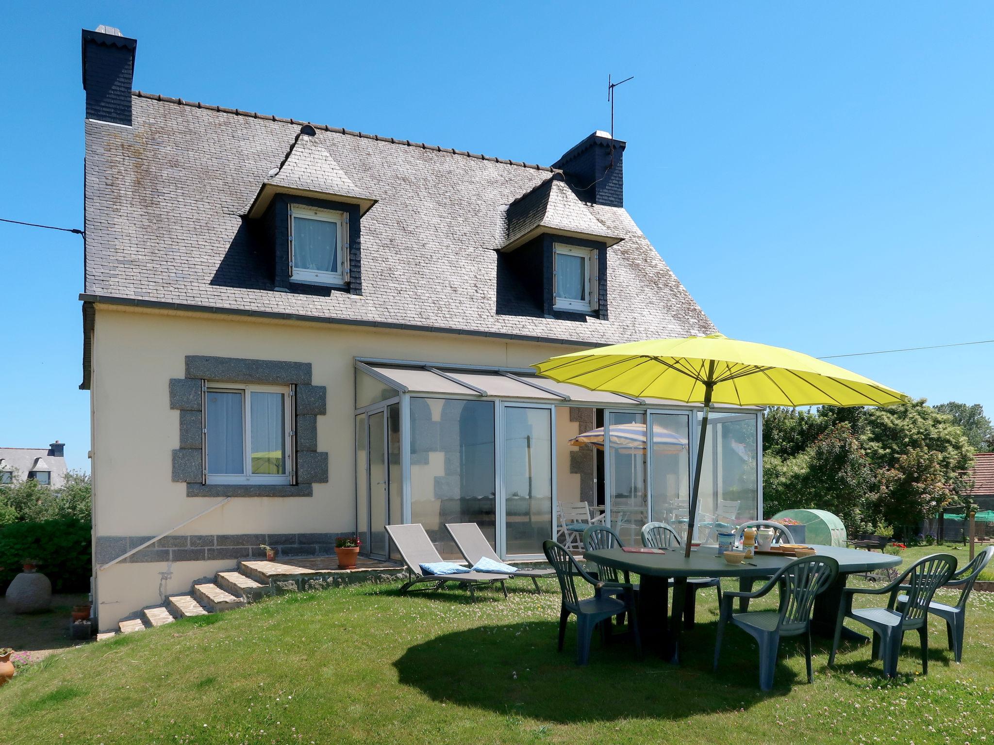 Photo 2 - Maison de 3 chambres à Kermaria-Sulard avec jardin