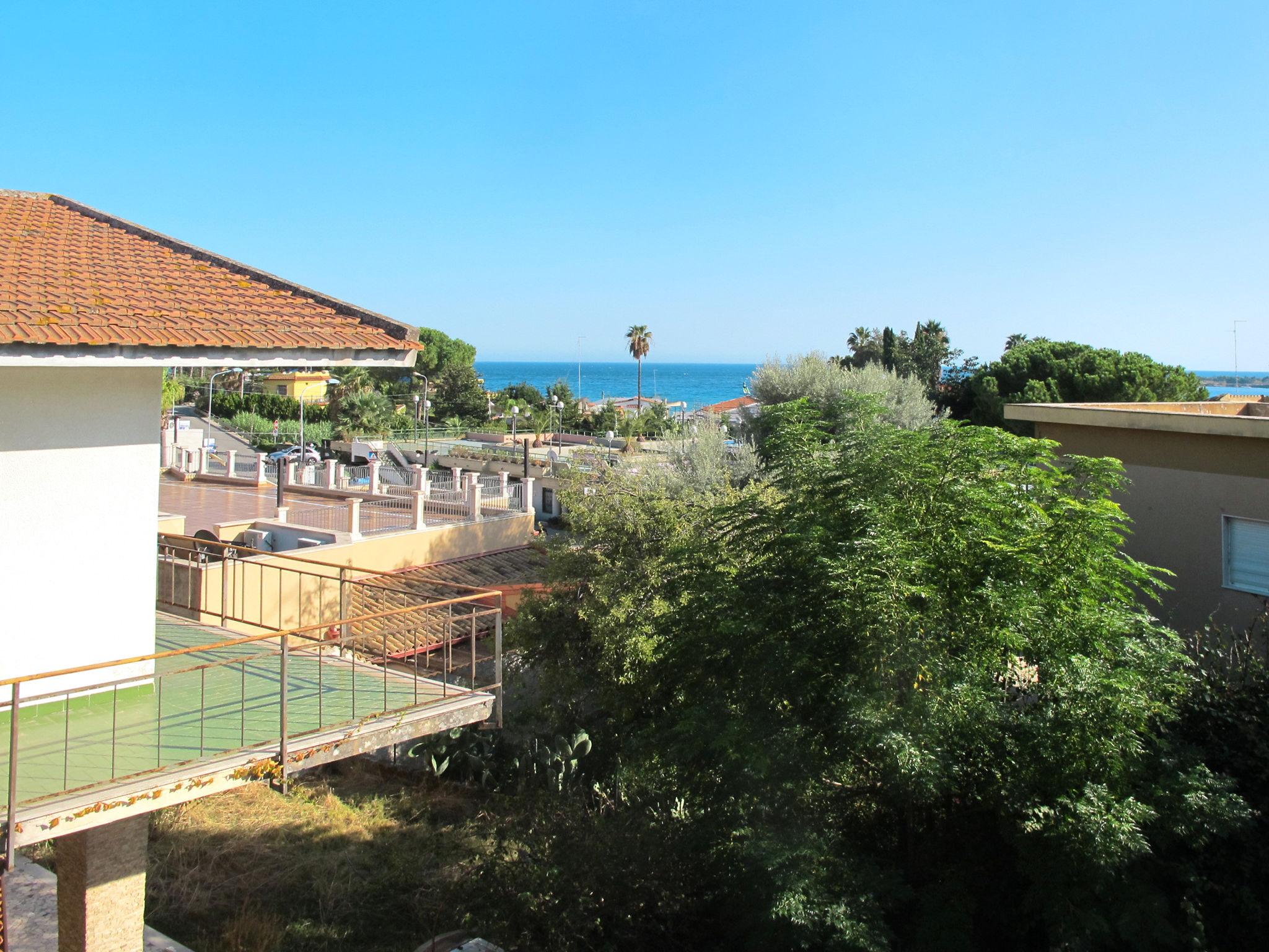 Foto 3 - Appartamento con 3 camere da letto a Siracusa con piscina e vista mare