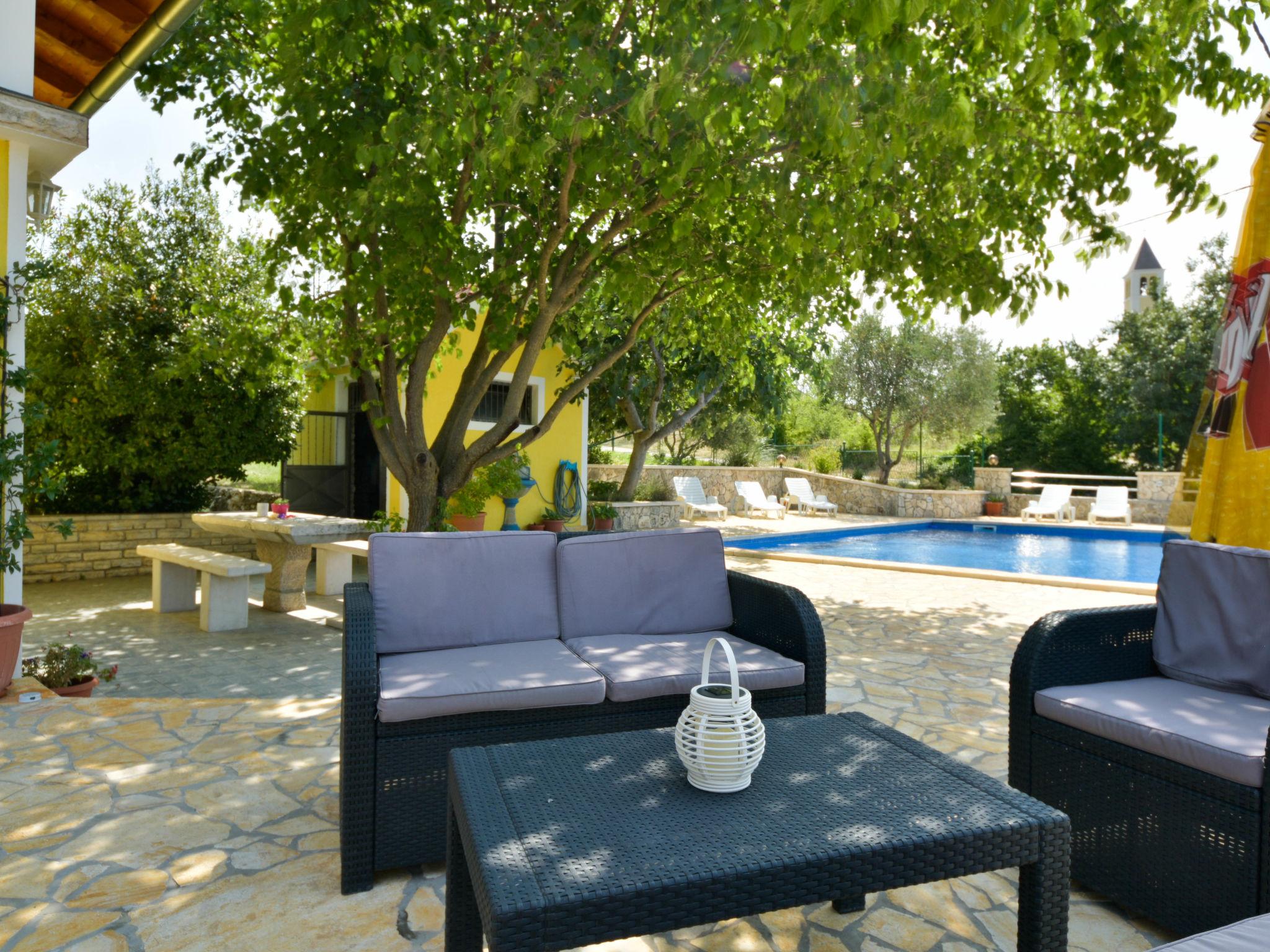 Foto 21 - Apartamento de 3 habitaciones en Obrovac con piscina privada y terraza