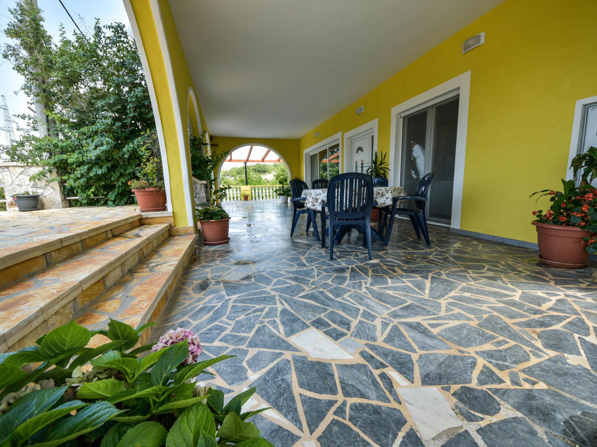 Photo 18 - 3 bedroom Apartment in Obrovac with private pool and terrace