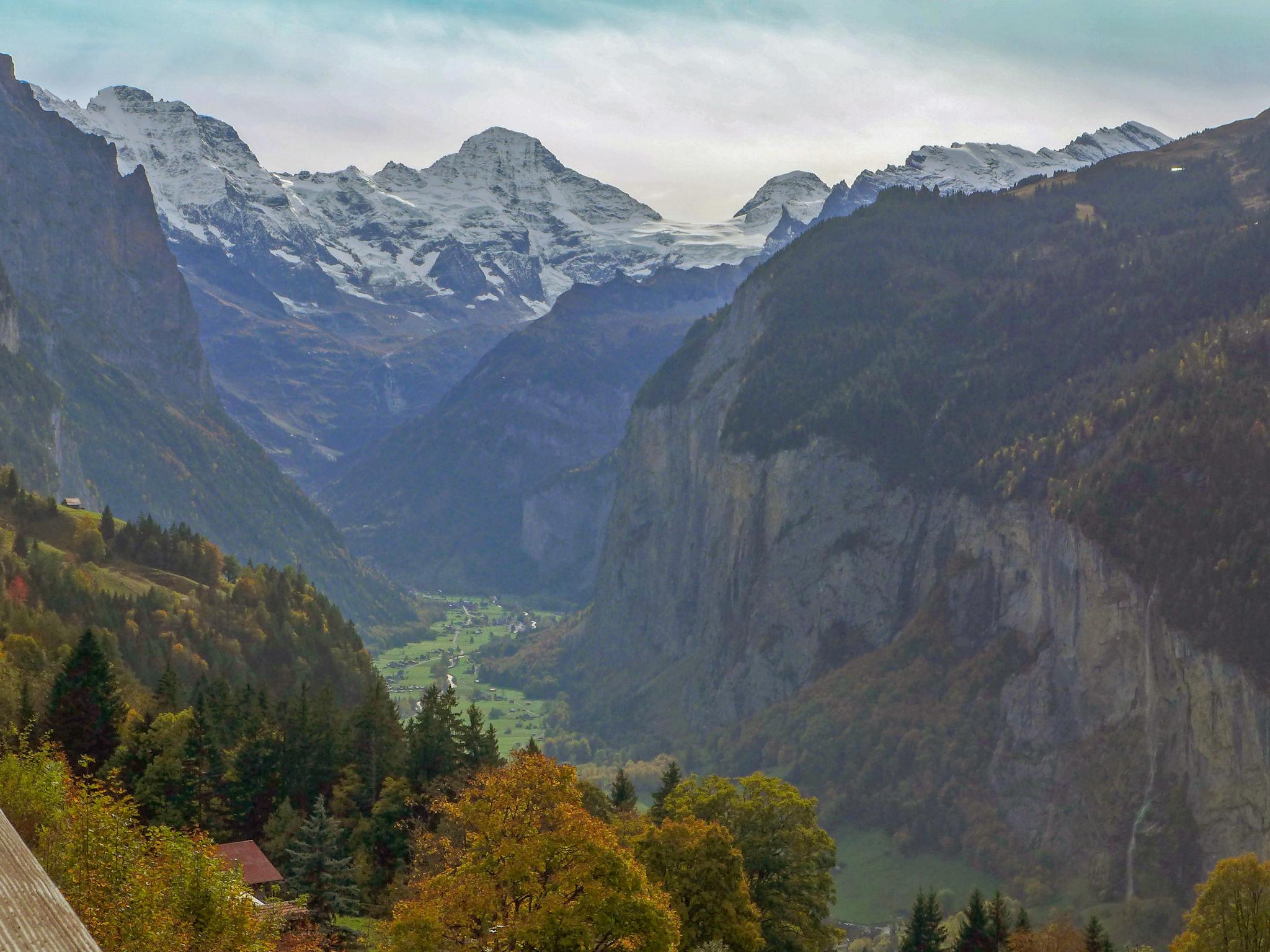 Foto 13 - Apartamento de 3 quartos em Lauterbrunnen com vista para a montanha