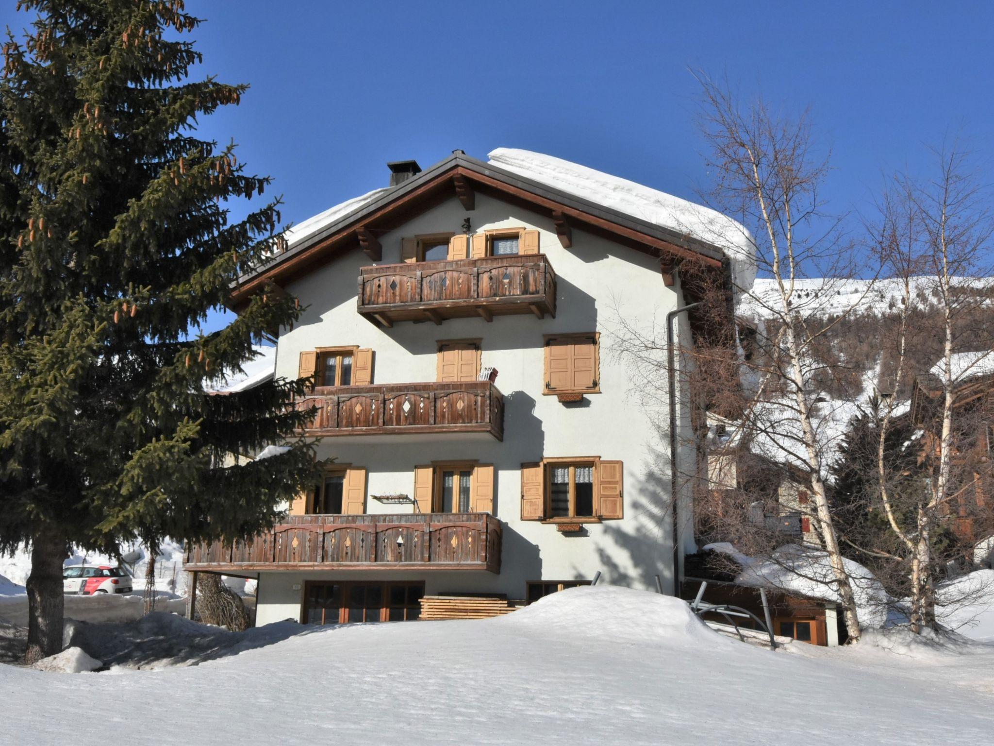 Foto 26 - Apartamento de 2 quartos em Livigno com jardim e vista para a montanha