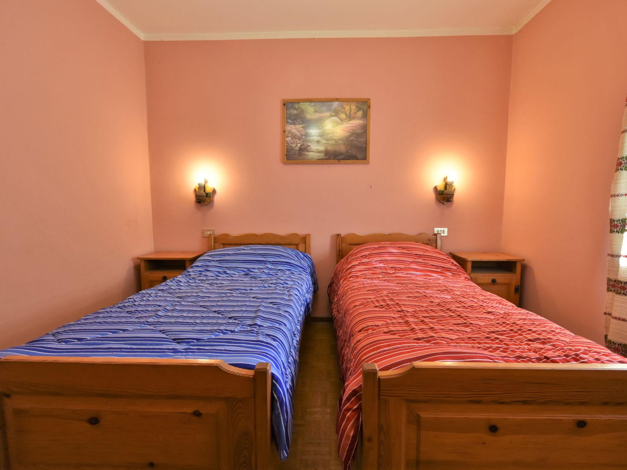 Foto 12 - Apartment mit 2 Schlafzimmern in Livigno mit garten und blick auf die berge