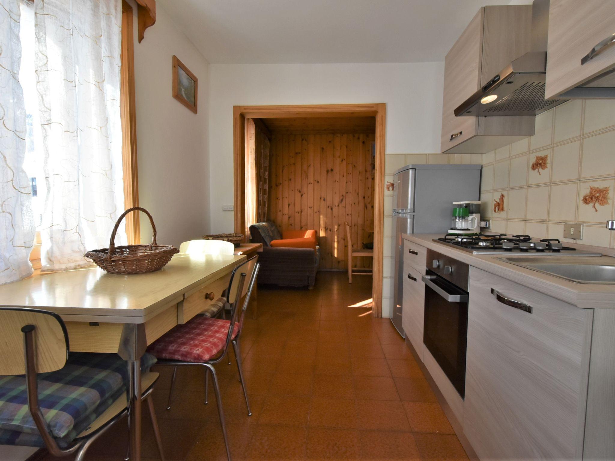 Foto 7 - Appartamento con 2 camere da letto a Livigno con giardino e vista sulle montagne