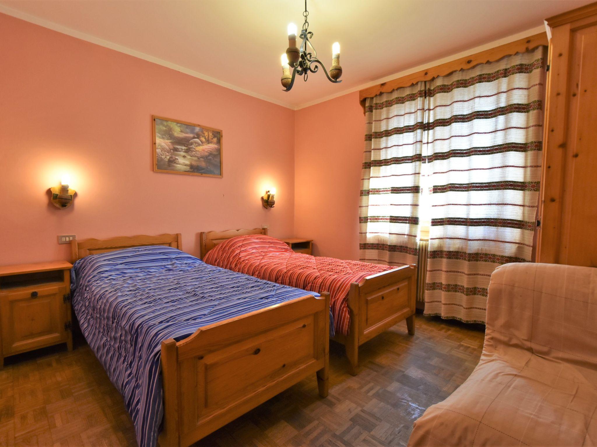 Foto 4 - Apartment mit 2 Schlafzimmern in Livigno mit garten und blick auf die berge