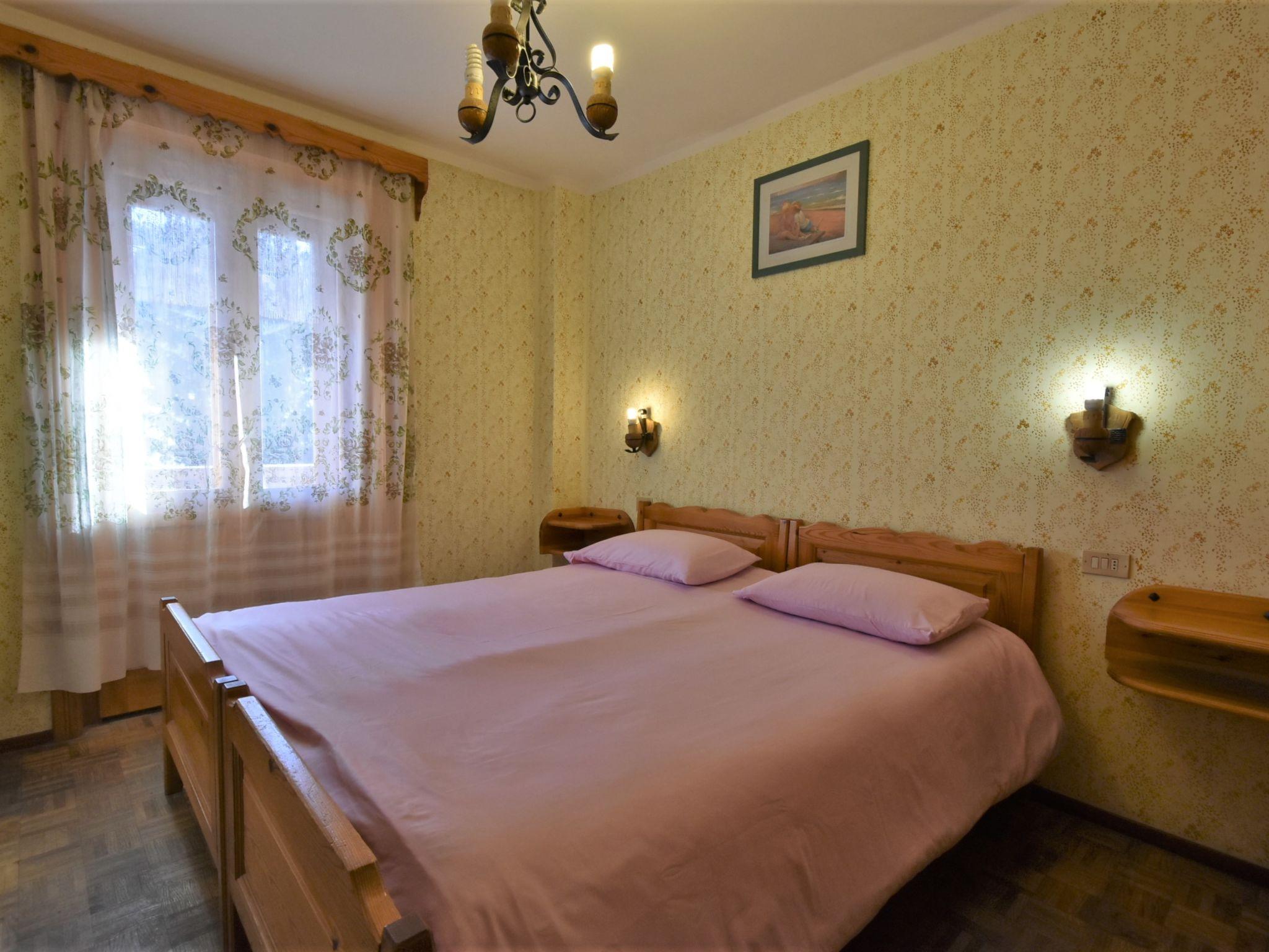 Foto 11 - Appartamento con 2 camere da letto a Livigno con giardino e vista sulle montagne