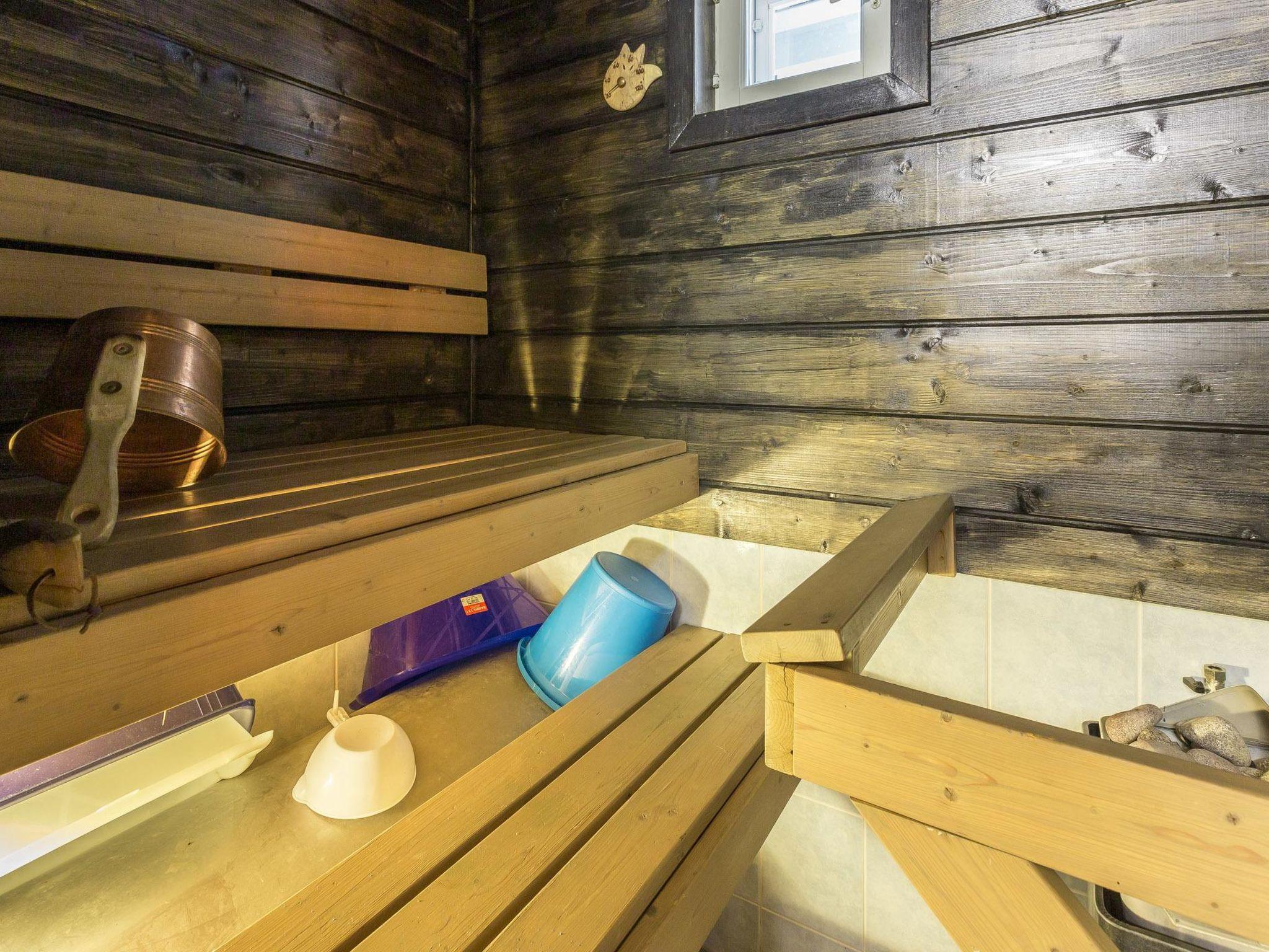 Foto 17 - Casa de 1 habitación en Kolari con sauna y vistas a la montaña