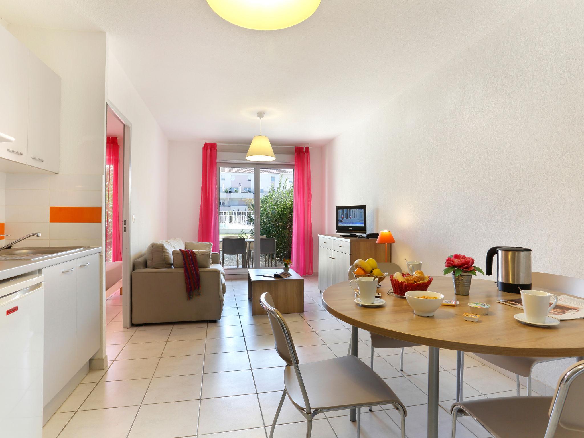 Photo 11 - 1 bedroom Apartment in Le Grau-du-Roi with swimming pool and terrace