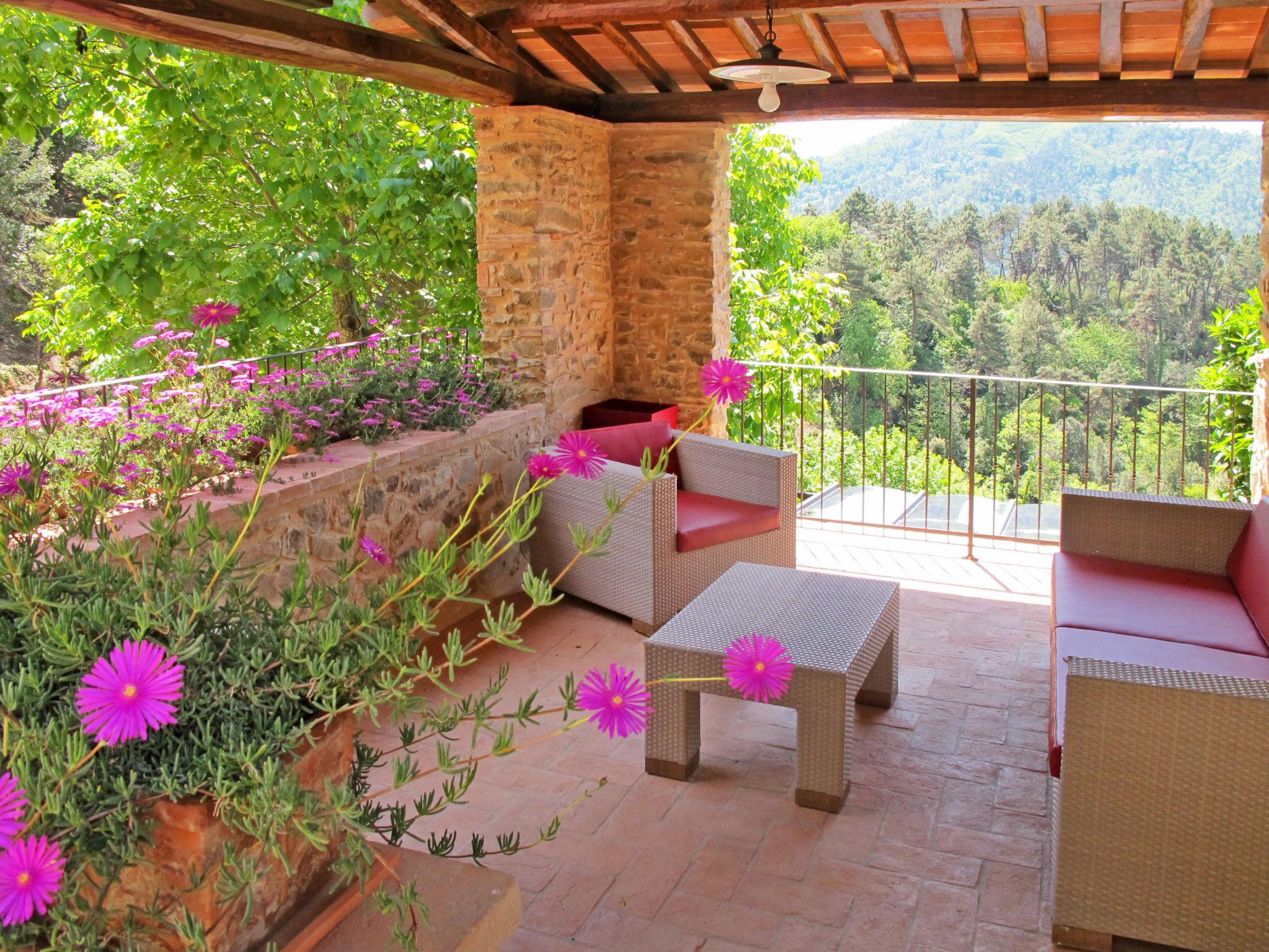 Foto 4 - Haus mit 5 Schlafzimmern in Pescaglia mit privater pool und garten