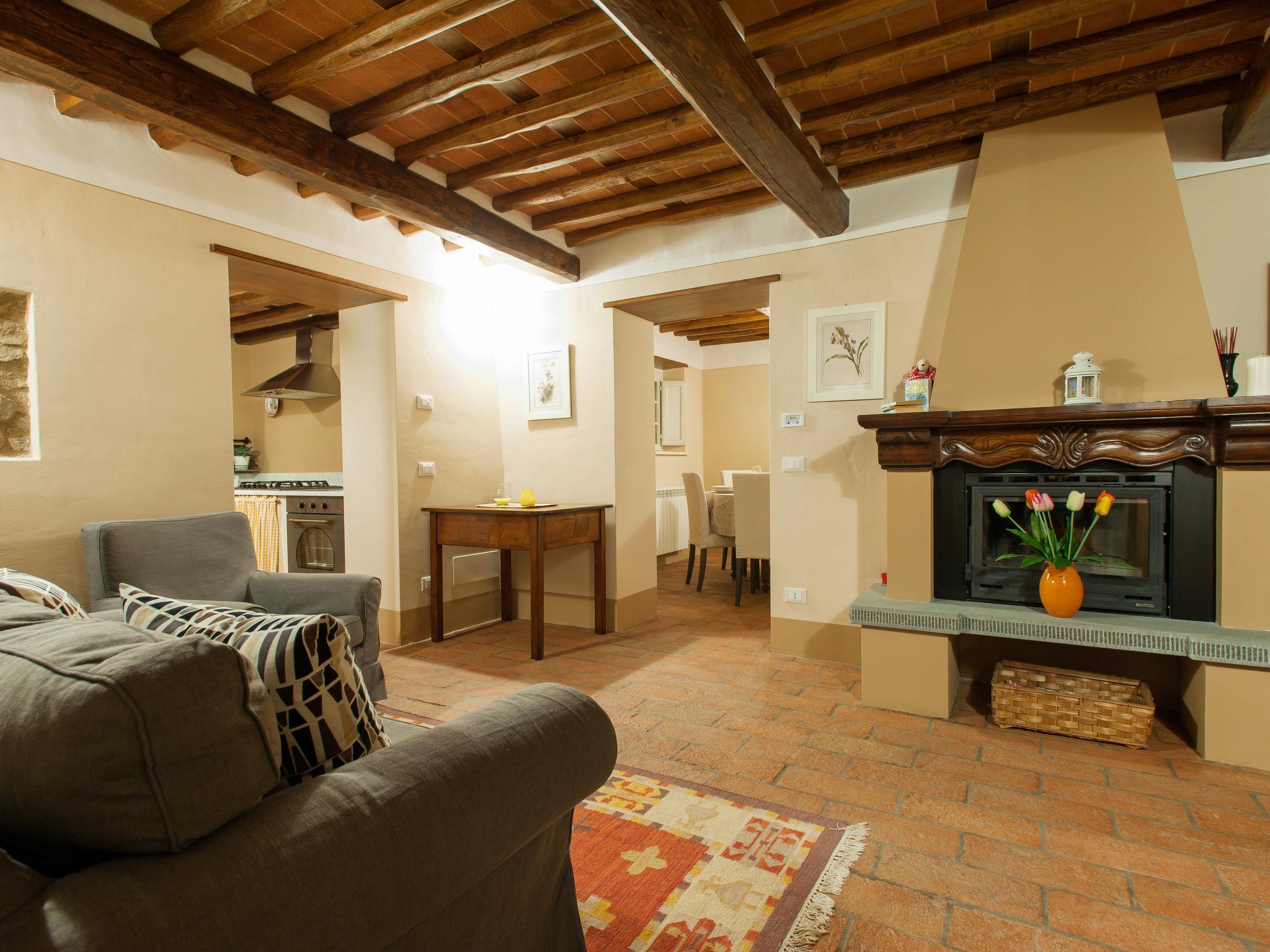 Photo 6 - 5 bedroom House in Pescaglia with private pool and garden