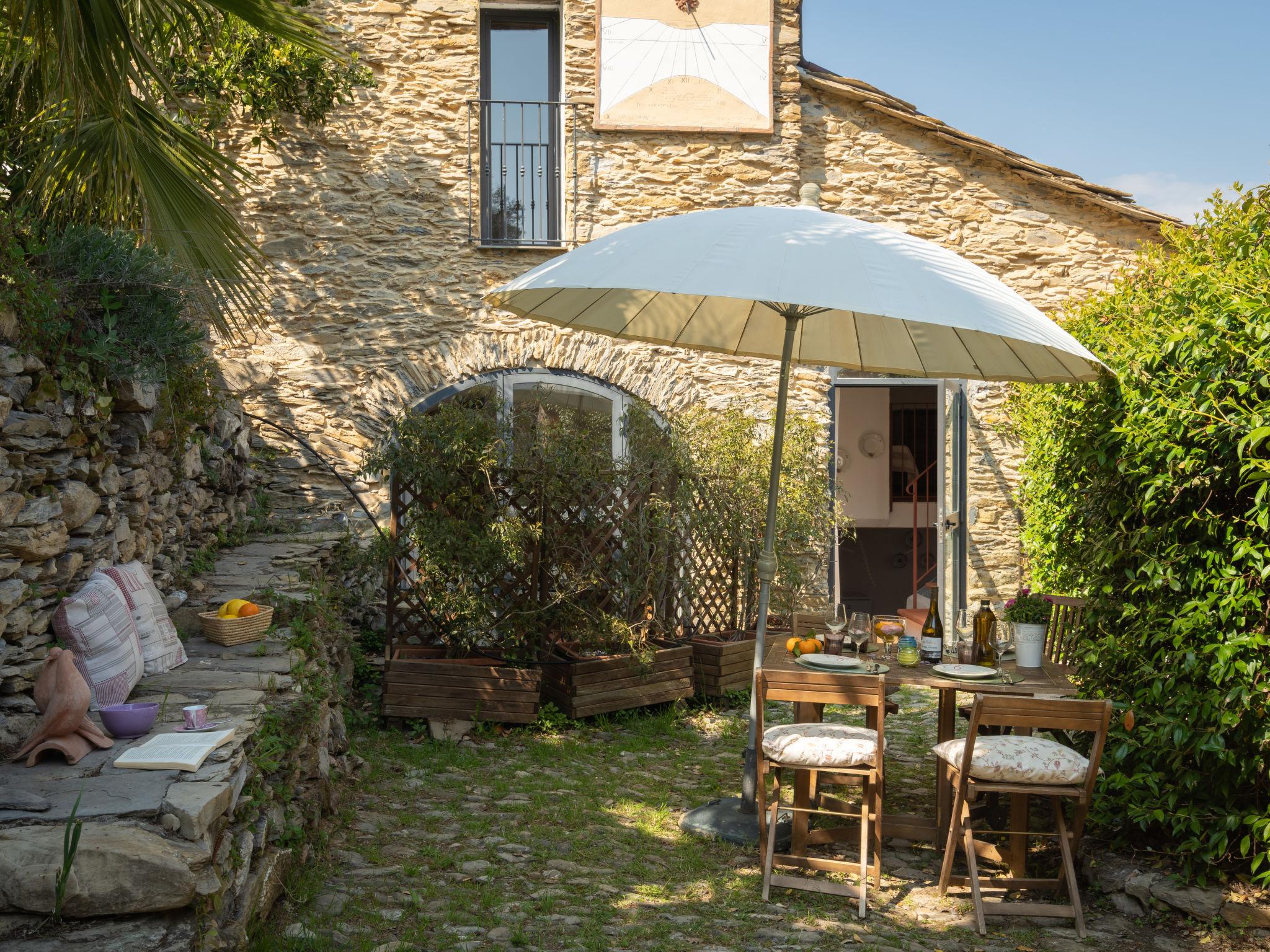 Foto 2 - Haus mit 1 Schlafzimmer in Dolcedo mit garten und terrasse