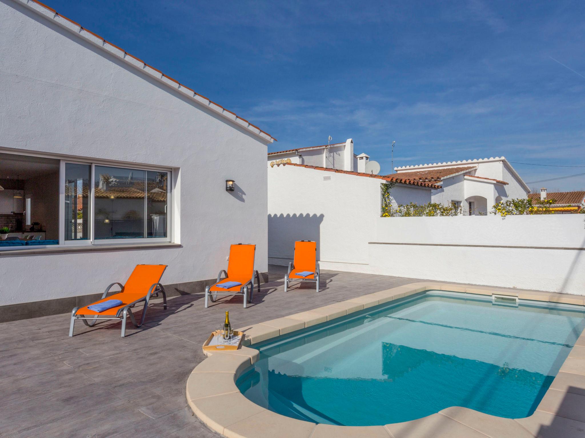 Photo 27 - Maison de 3 chambres à Castelló d'Empúries avec piscine privée et jardin