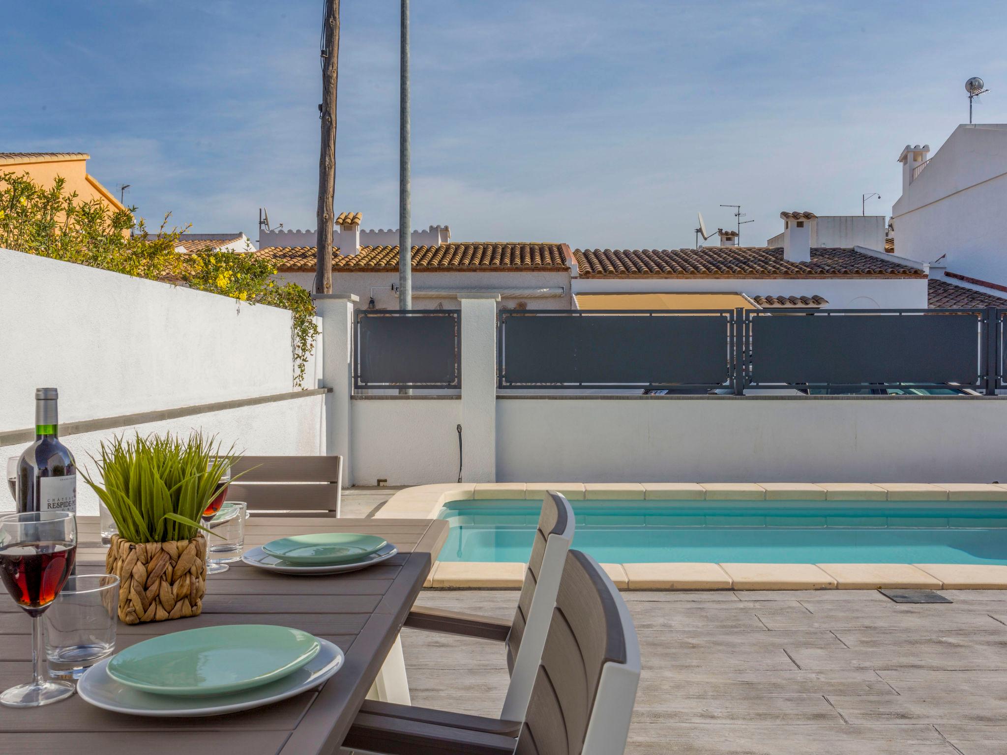 Foto 1 - Casa con 3 camere da letto a Castelló d'Empúries con piscina privata e vista mare