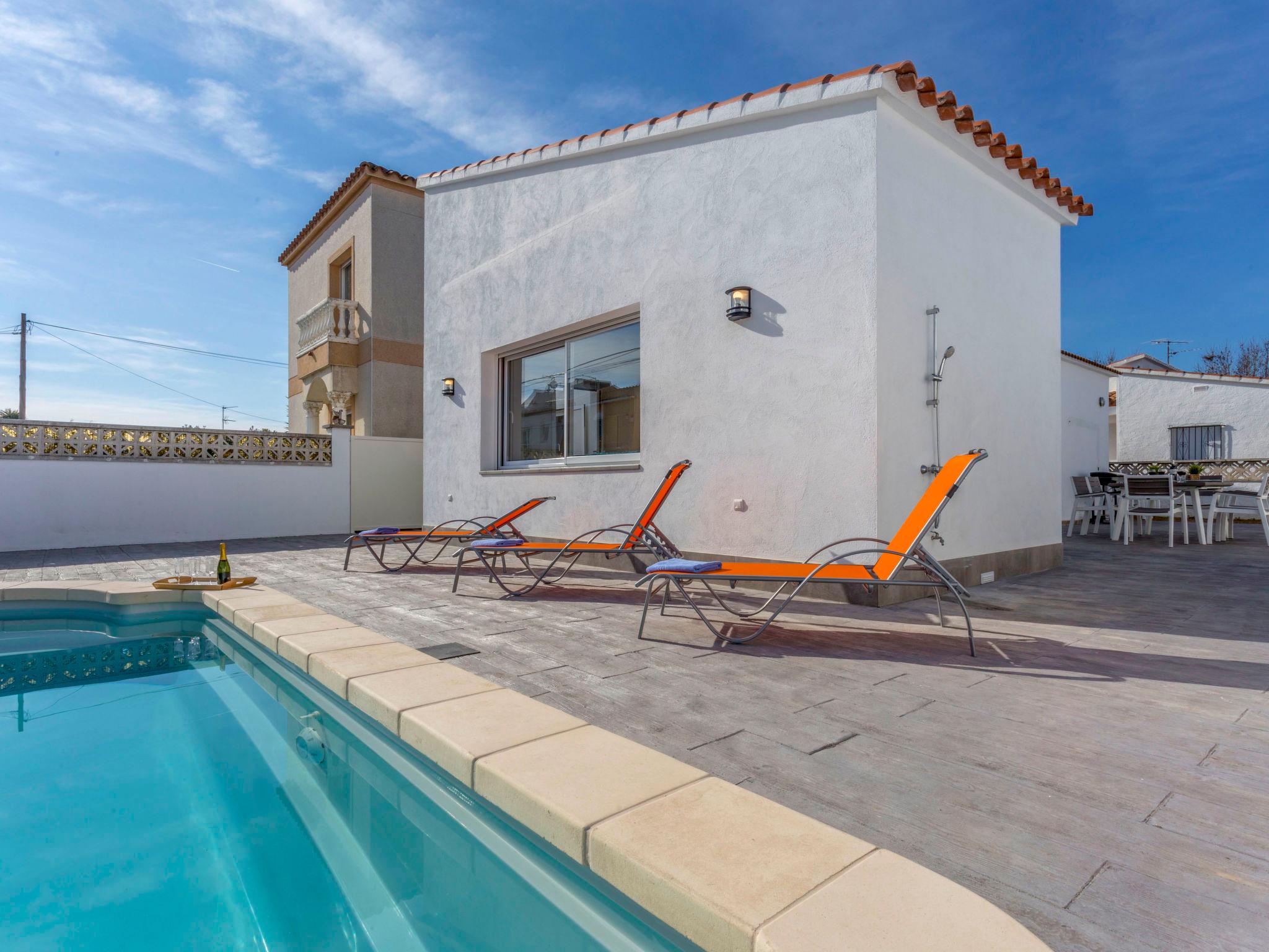 Photo 28 - Maison de 3 chambres à Castelló d'Empúries avec piscine privée et vues à la mer