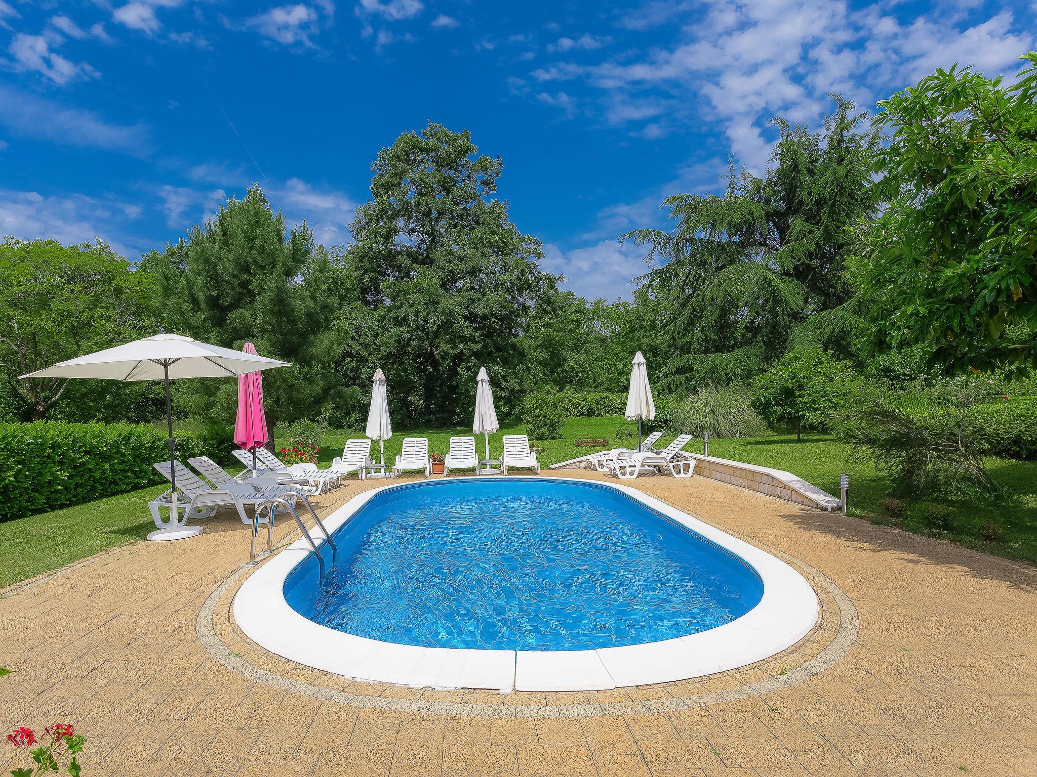 Photo 31 - Appartement de 2 chambres à Labin avec piscine et jardin