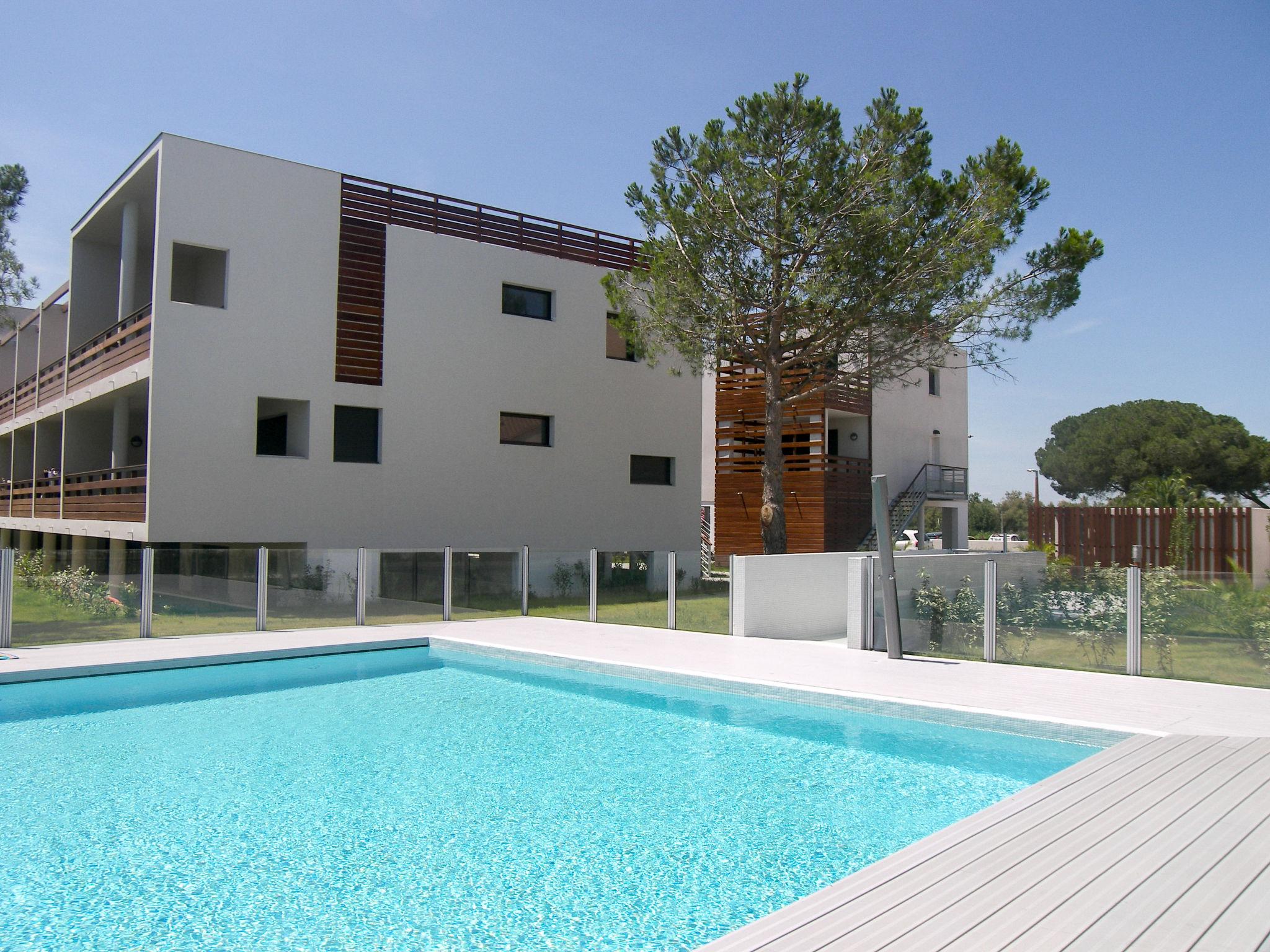 Foto 5 - Apartment mit 1 Schlafzimmer in Saint-Cyprien mit schwimmbad und blick aufs meer