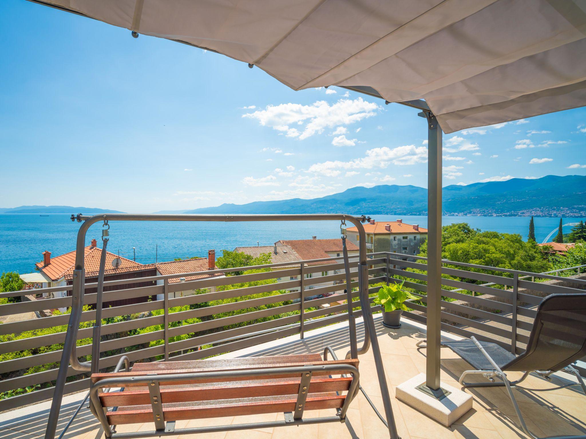 Photo 4 - Maison en Rijeka avec terrasse et vues à la mer