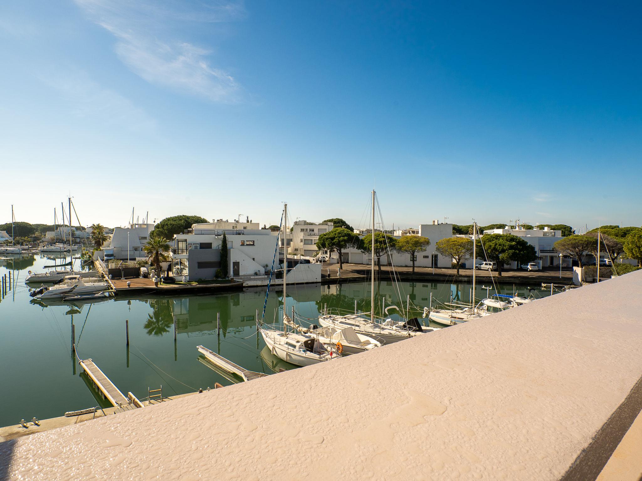 Photo 22 - Appartement de 2 chambres à Le Grau-du-Roi avec terrasse et vues à la mer